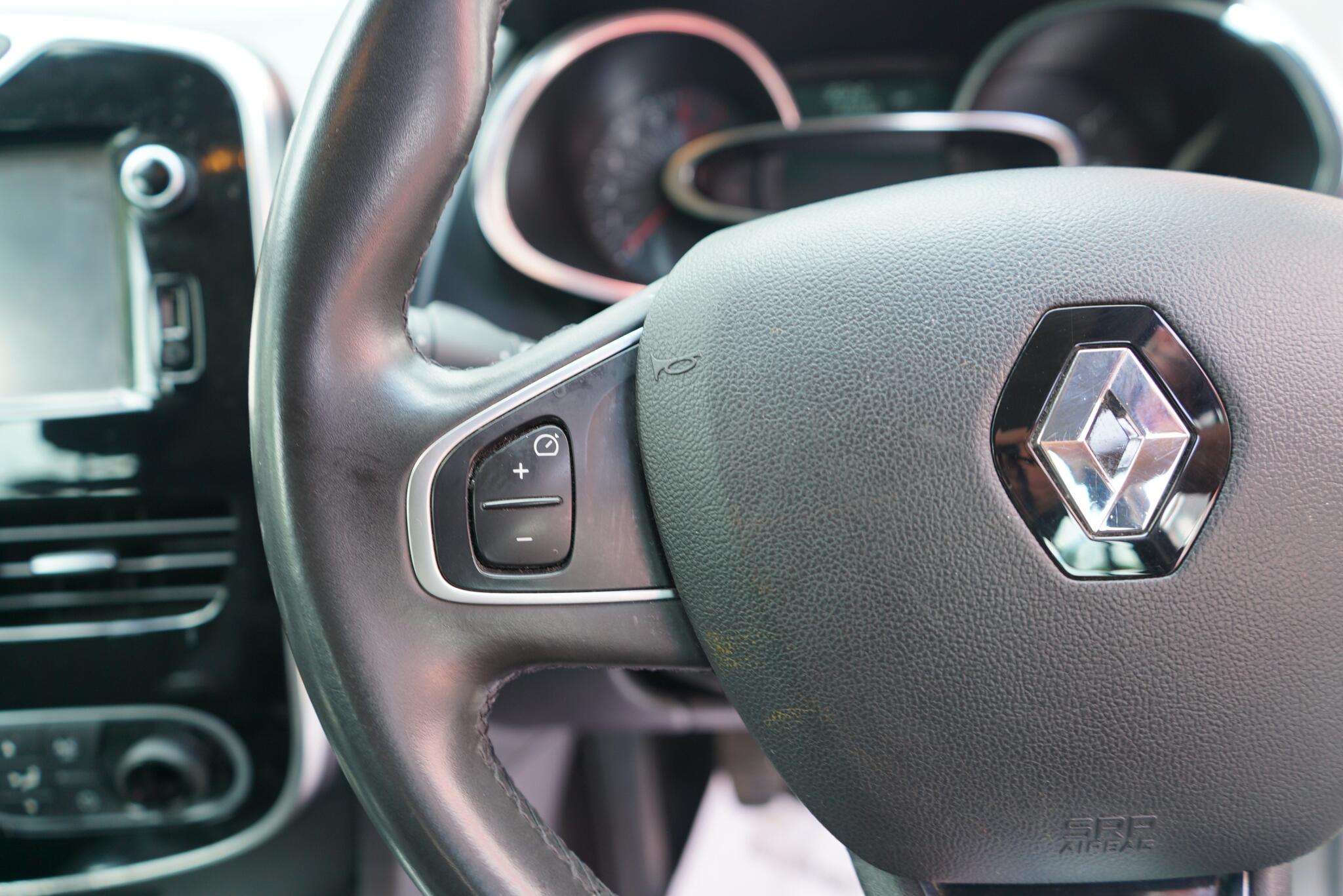 2016 RENAULT CLIO 2016 RENAULT CLIO