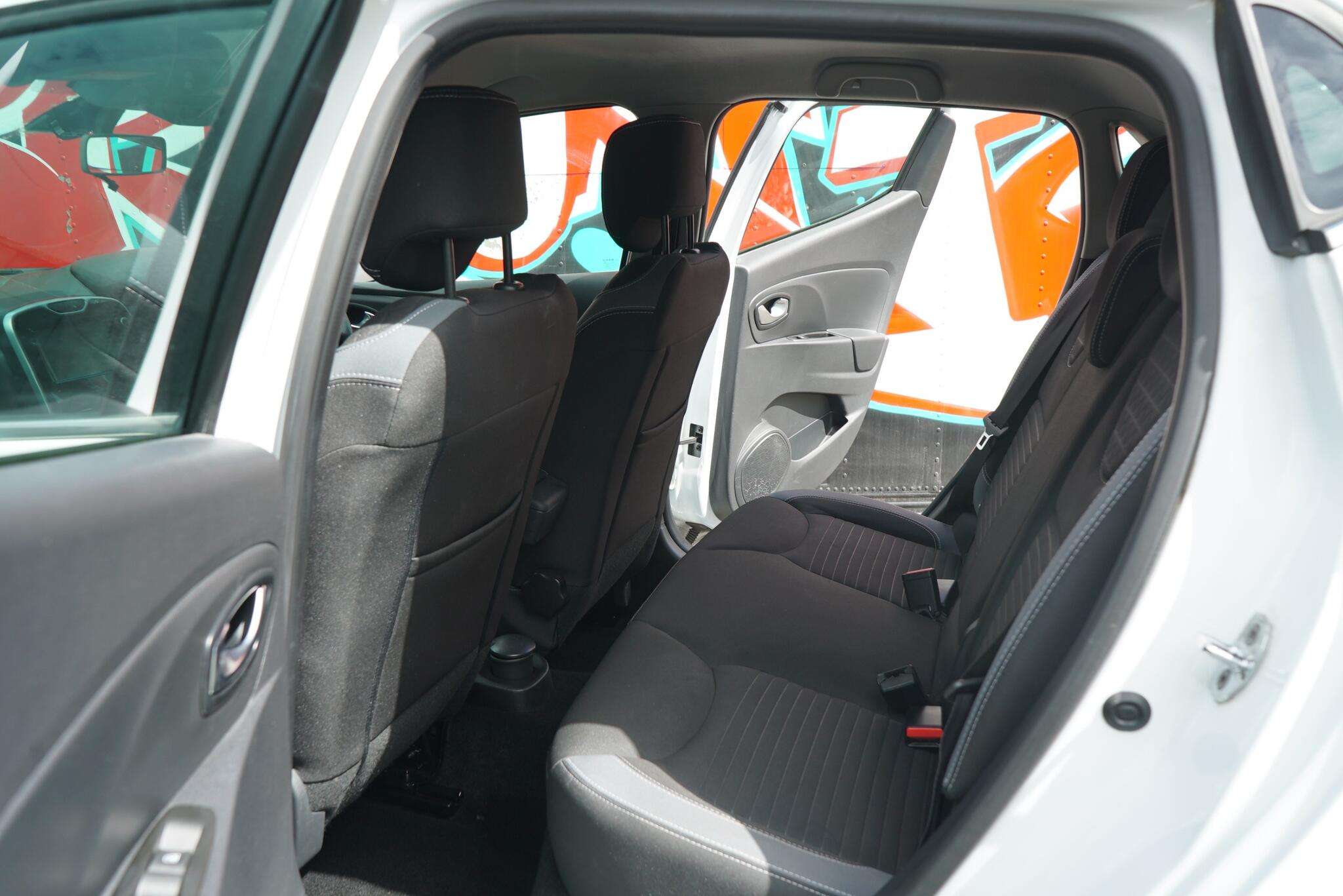 2016 RENAULT CLIO 2016 RENAULT CLIO