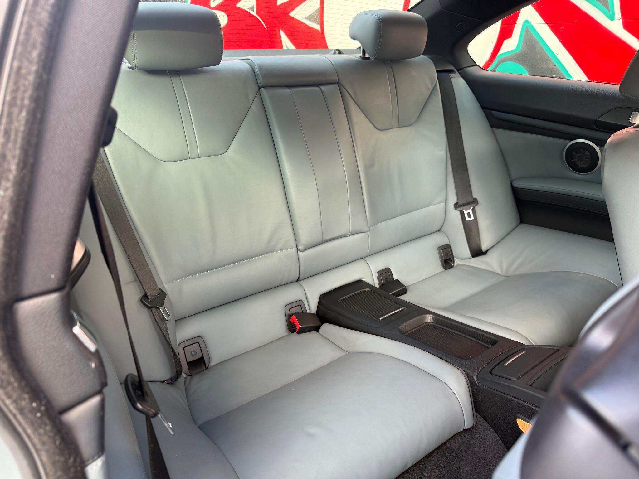 2012 BMW M3 2012 BMW M3