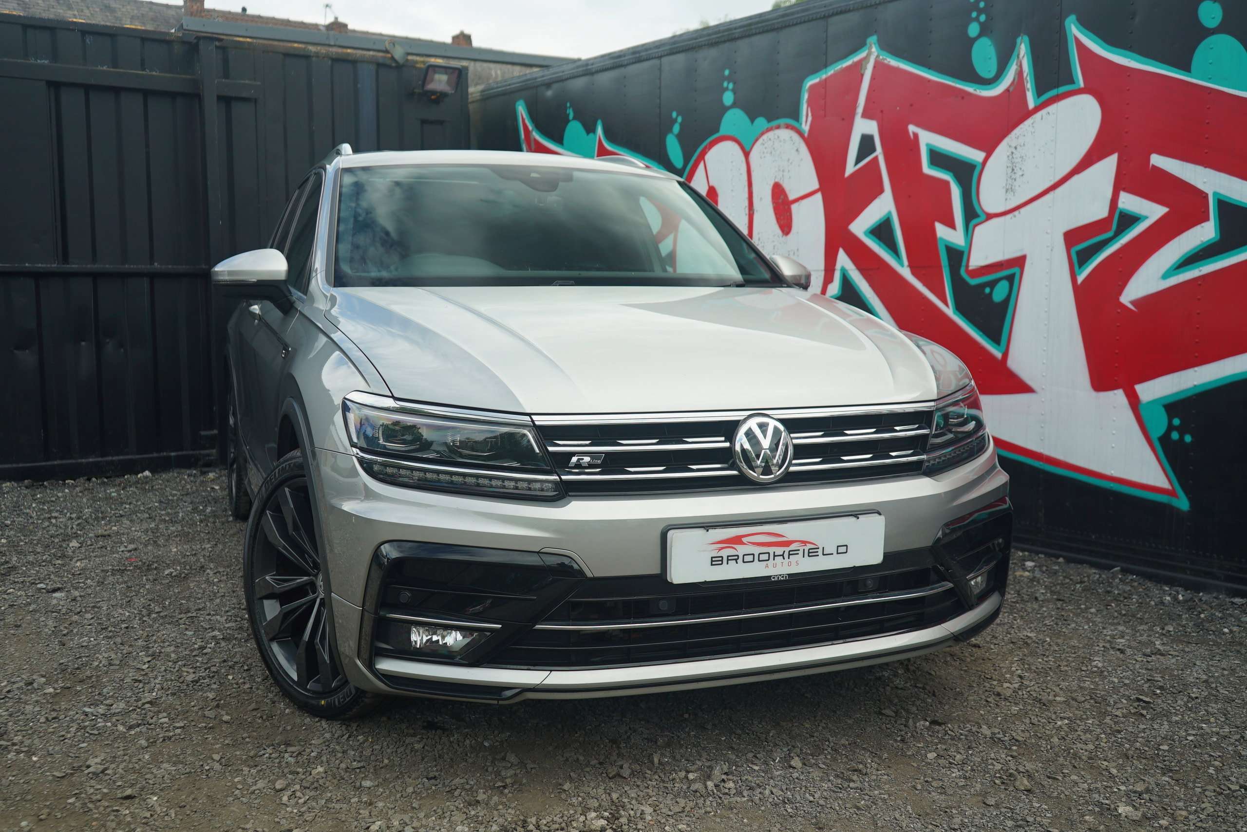 A 2017 VOLKSWAGEN TIGUAN 2.0 TDI R-Line SUV 5dr Diesel DSG 4Motion Euro 6 (s/s) (150 ps) A 2017 VOLKSWAGEN TIGUAN 2.0 TDI R-Line SUV 5dr Diesel DSG 4Motion Euro 6 (s/s) (150 ps)