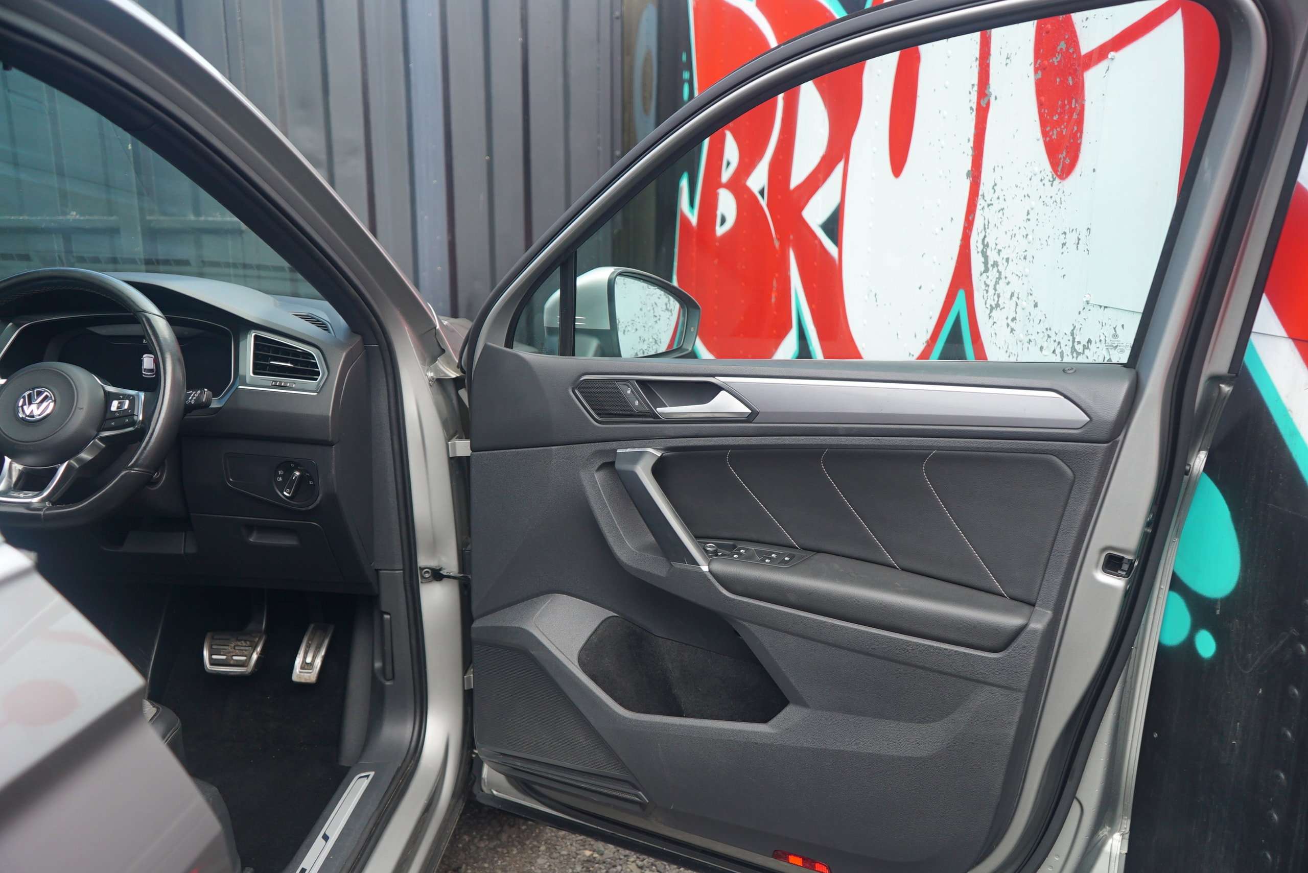 2017 VOLKSWAGEN TIGUAN 2017 VOLKSWAGEN TIGUAN