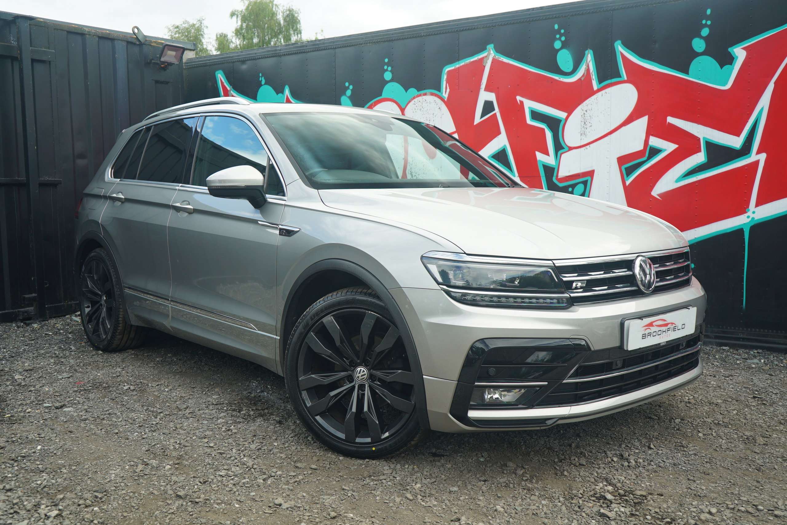 A 2017 VOLKSWAGEN TIGUAN 2.0 TDI R-Line SUV 5dr Diesel DSG 4Motion Euro 6 (s/s) (150 ps) A 2017 VOLKSWAGEN TIGUAN 2.0 TDI R-Line SUV 5dr Diesel DSG 4Motion Euro 6 (s/s) (150 ps)