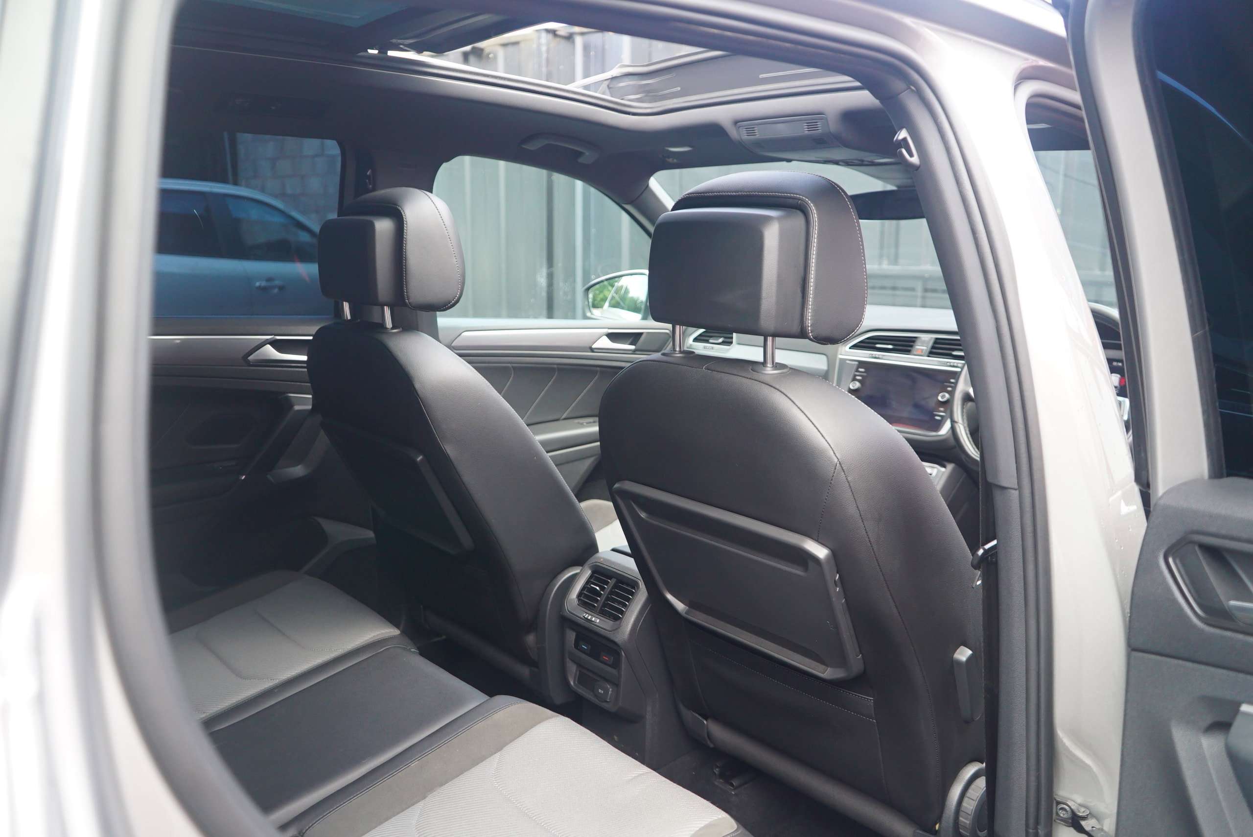 2017 VOLKSWAGEN TIGUAN 2017 VOLKSWAGEN TIGUAN