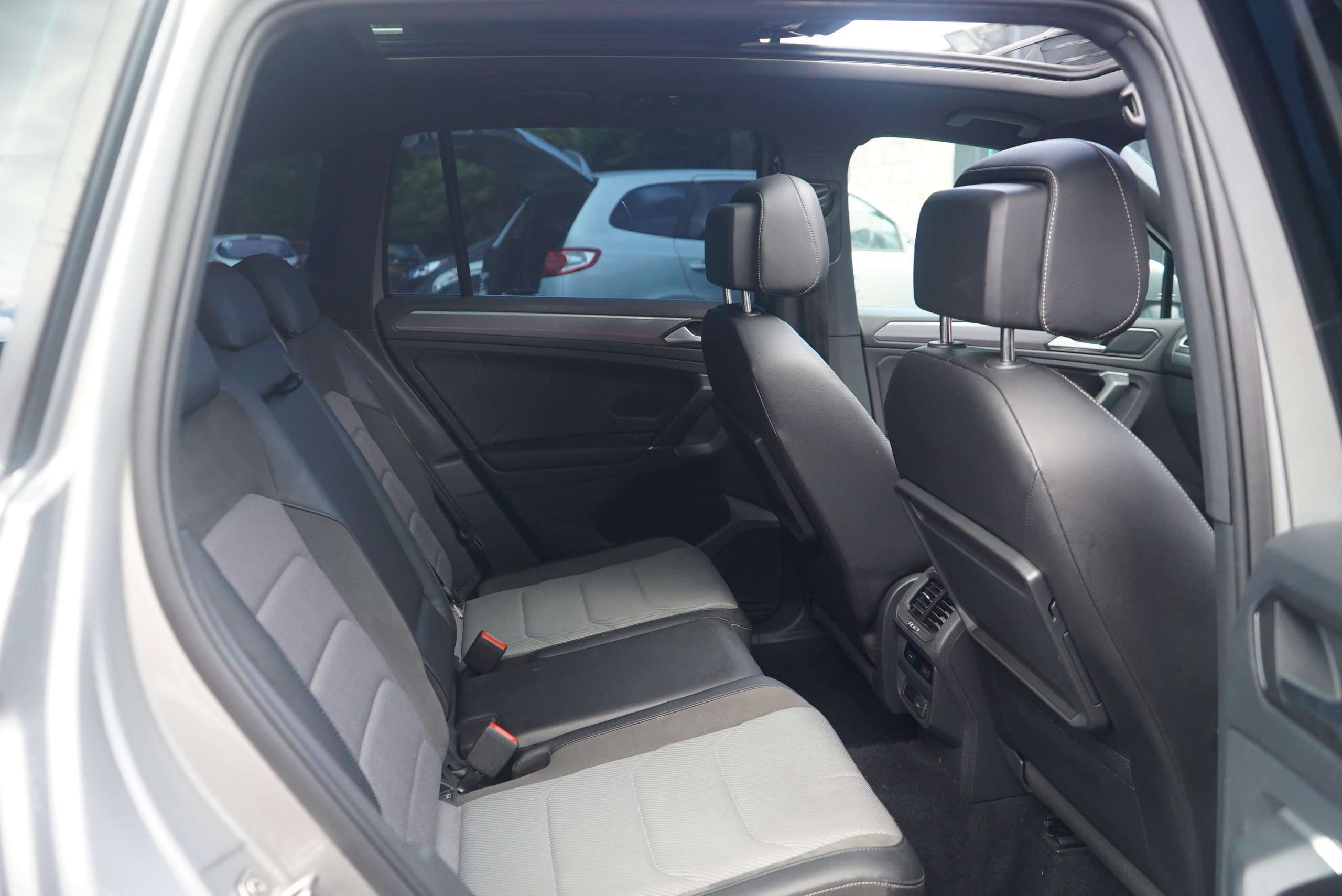 2017 VOLKSWAGEN TIGUAN 2017 VOLKSWAGEN TIGUAN