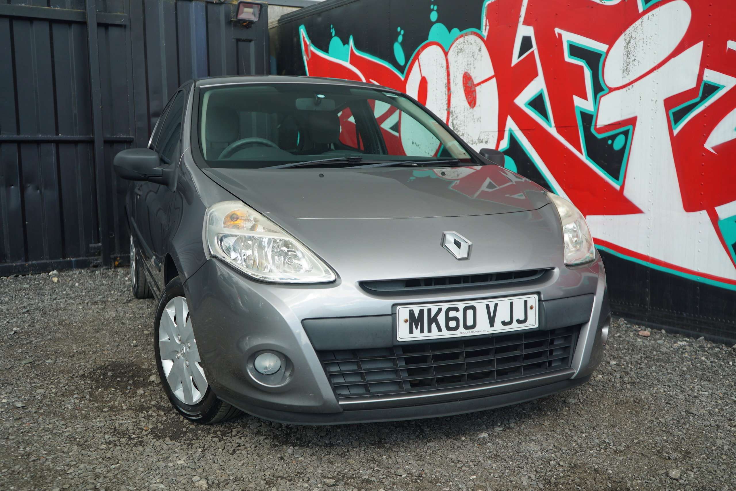 A 2010 RENAULT CLIO Unknown A 2010 RENAULT CLIO Unknown