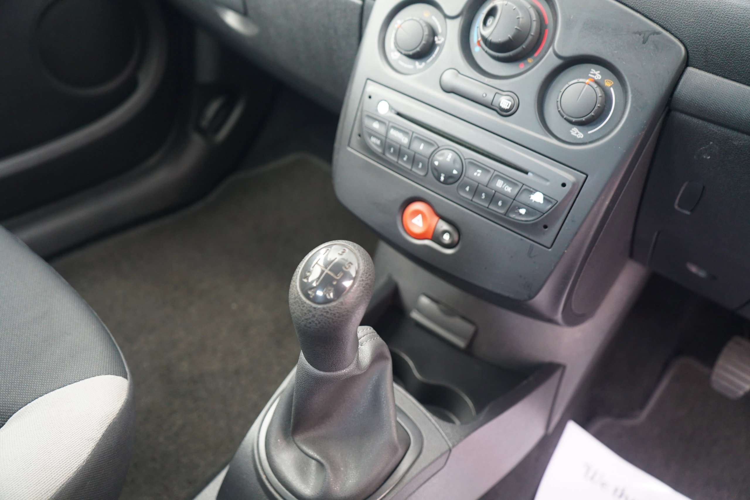 2010 RENAULT CLIO 2010 RENAULT CLIO
