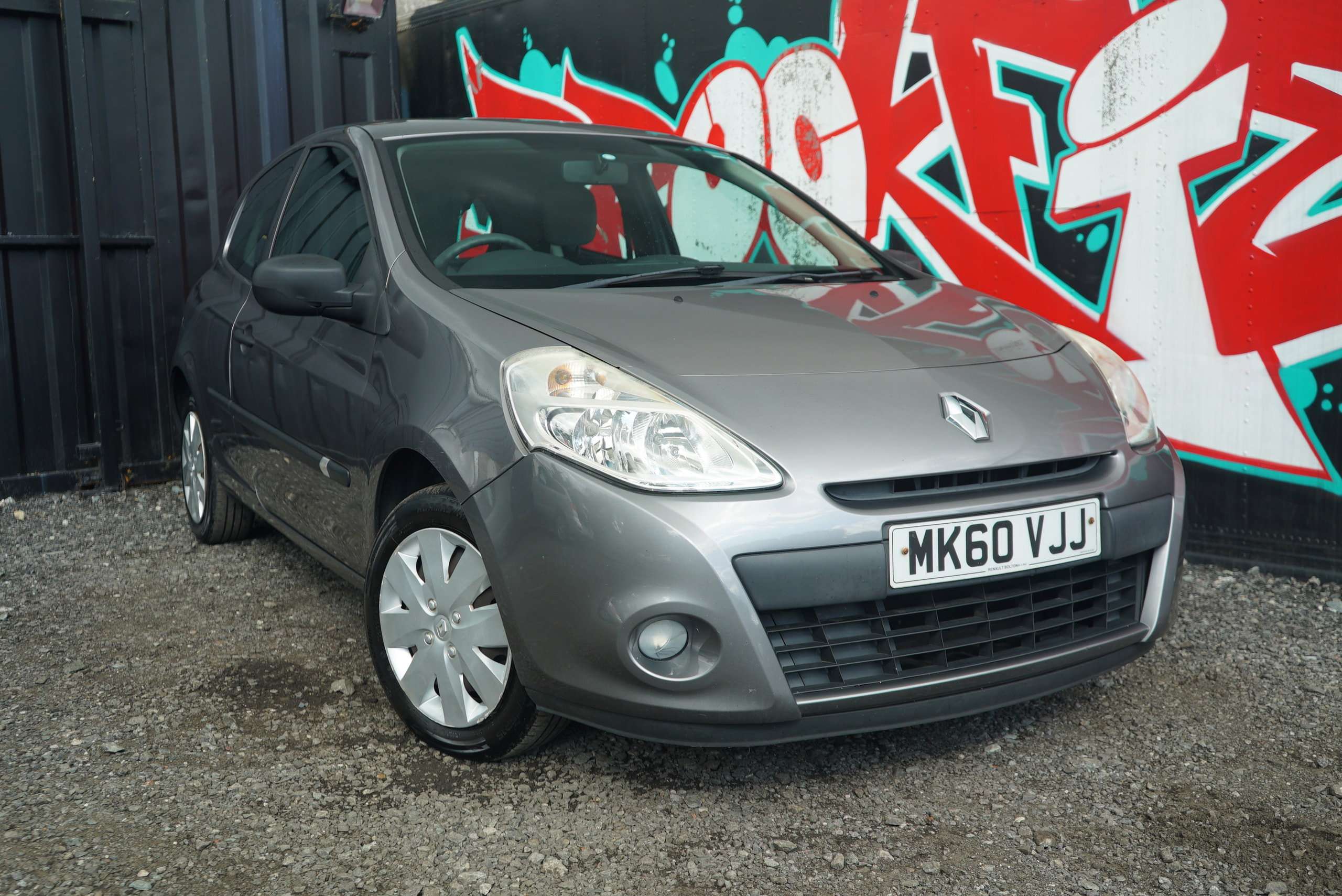A 2010 RENAULT CLIO Unknown A 2010 RENAULT CLIO Unknown
