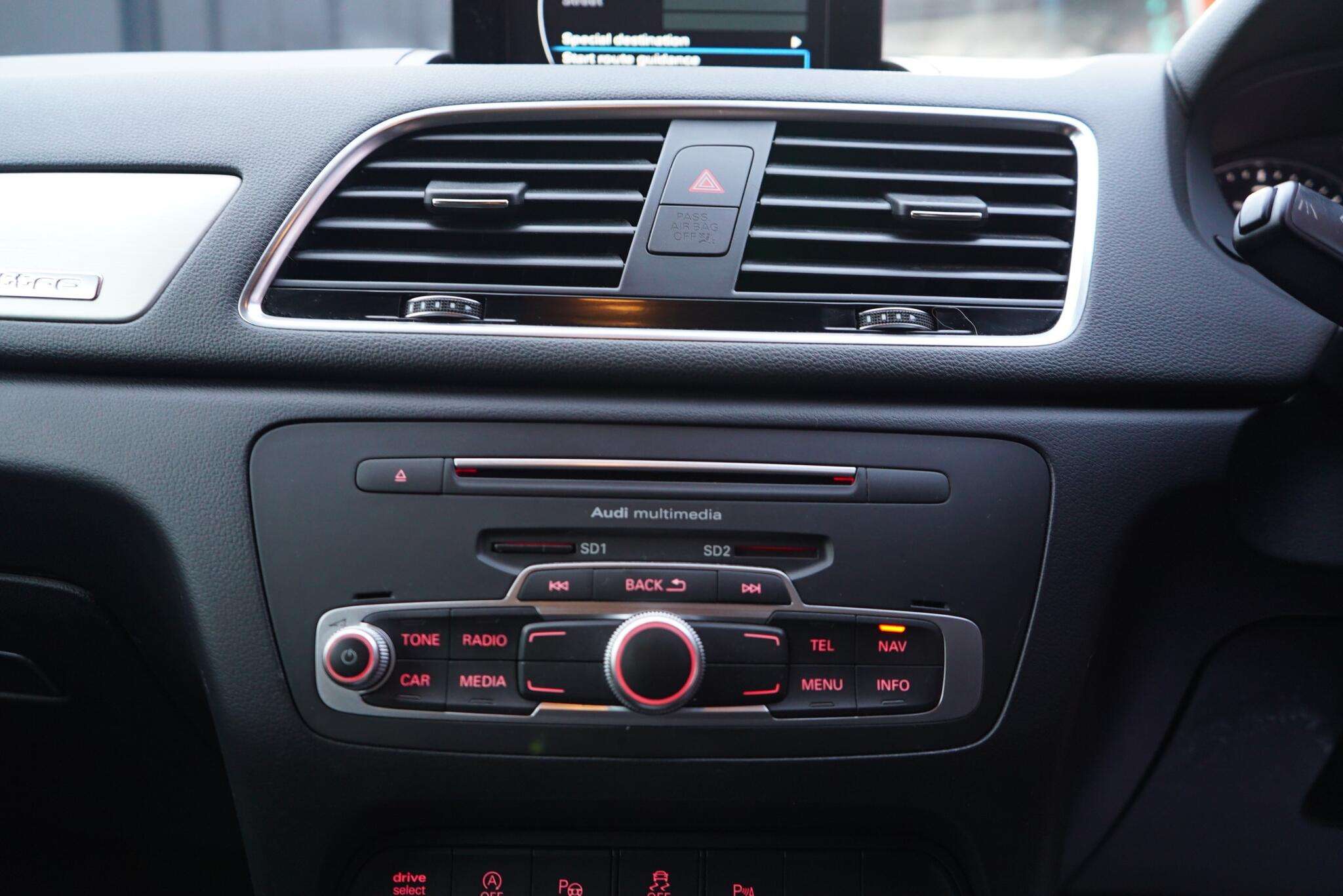 2015 AUDI Q3 2015 AUDI Q3