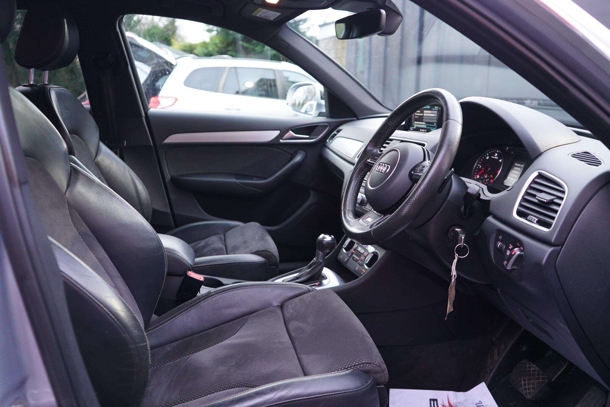 2015 AUDI Q3 2015 AUDI Q3