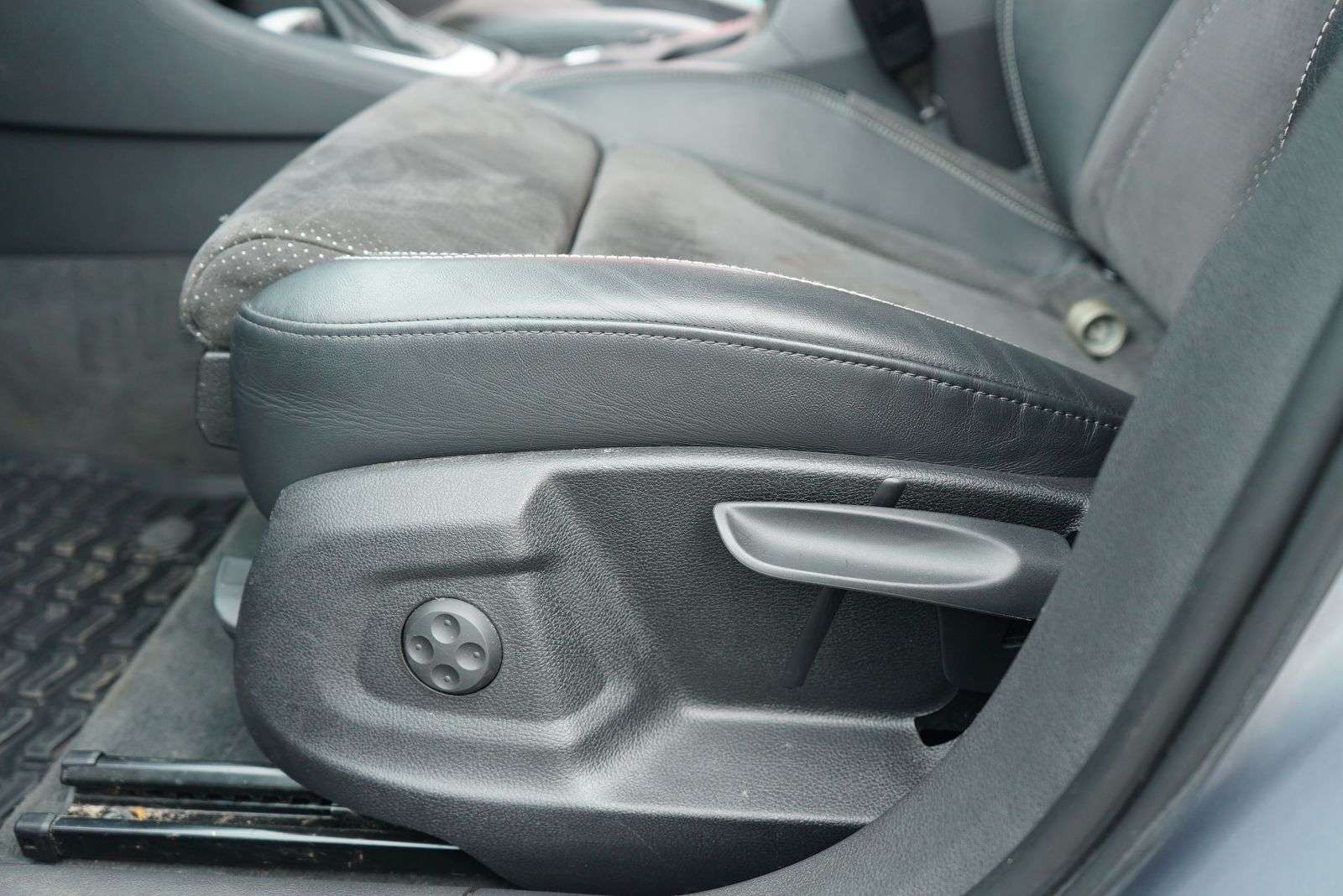 2015 AUDI Q3 2015 AUDI Q3