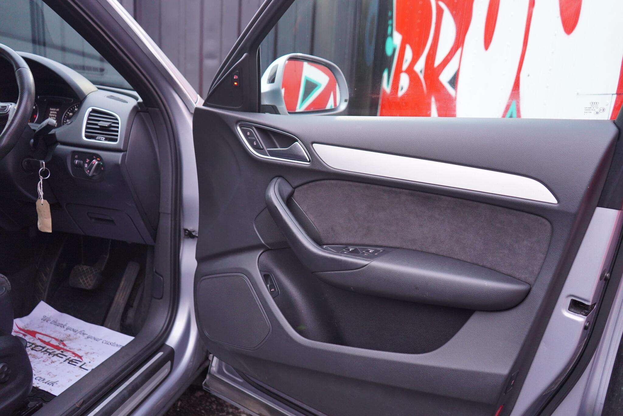 2015 AUDI Q3 2015 AUDI Q3