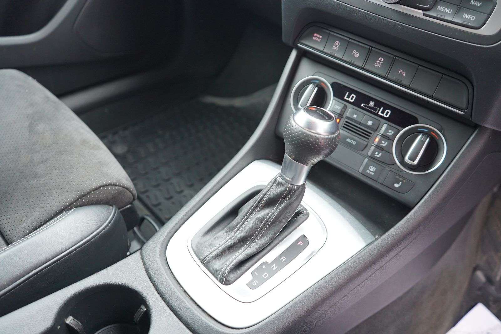 2015 AUDI Q3 2015 AUDI Q3