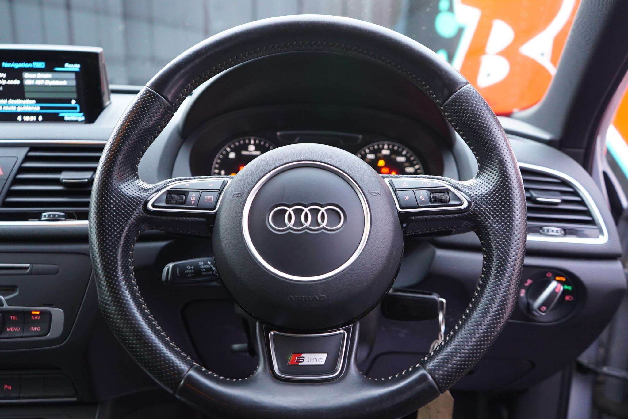 2015 AUDI Q3 2015 AUDI Q3
