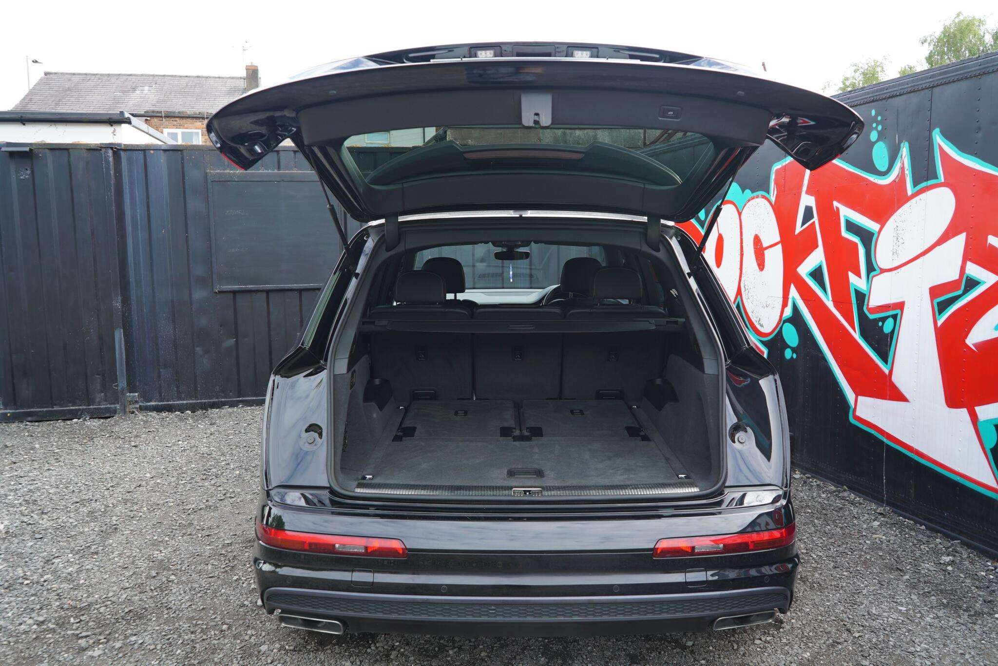 2016 AUDI Q7 2016 AUDI Q7
