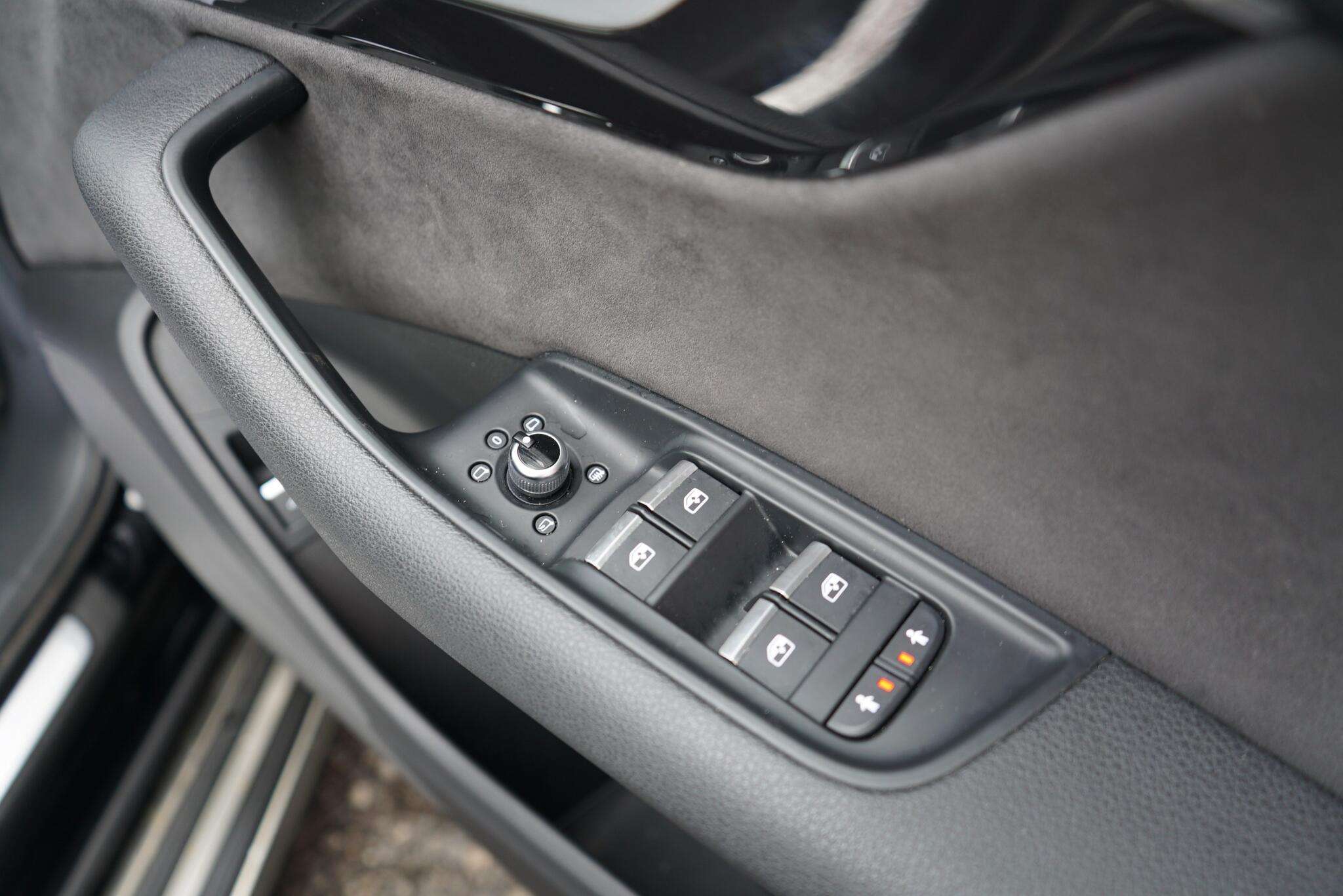 2016 AUDI Q7 2016 AUDI Q7