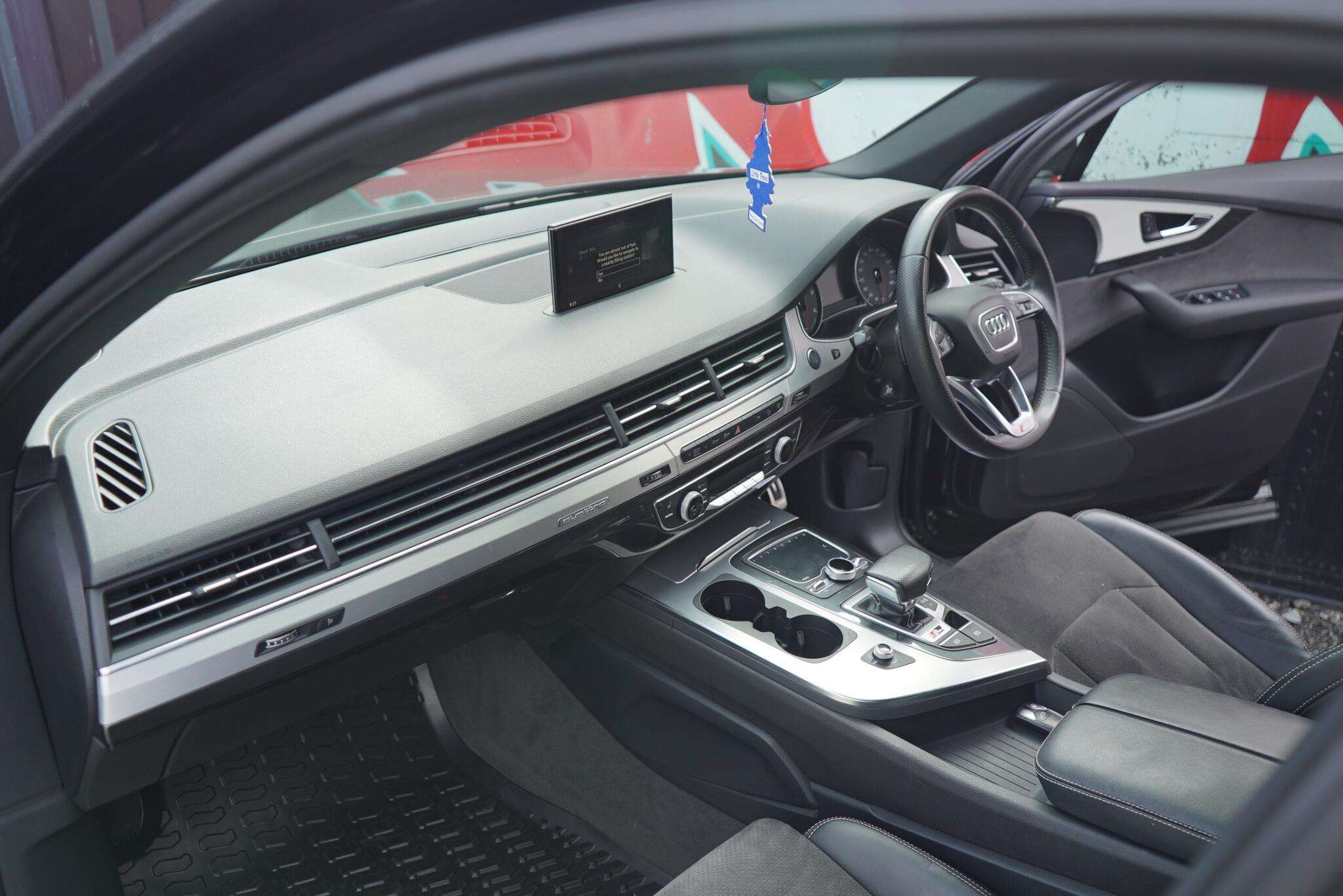 2016 AUDI Q7 2016 AUDI Q7