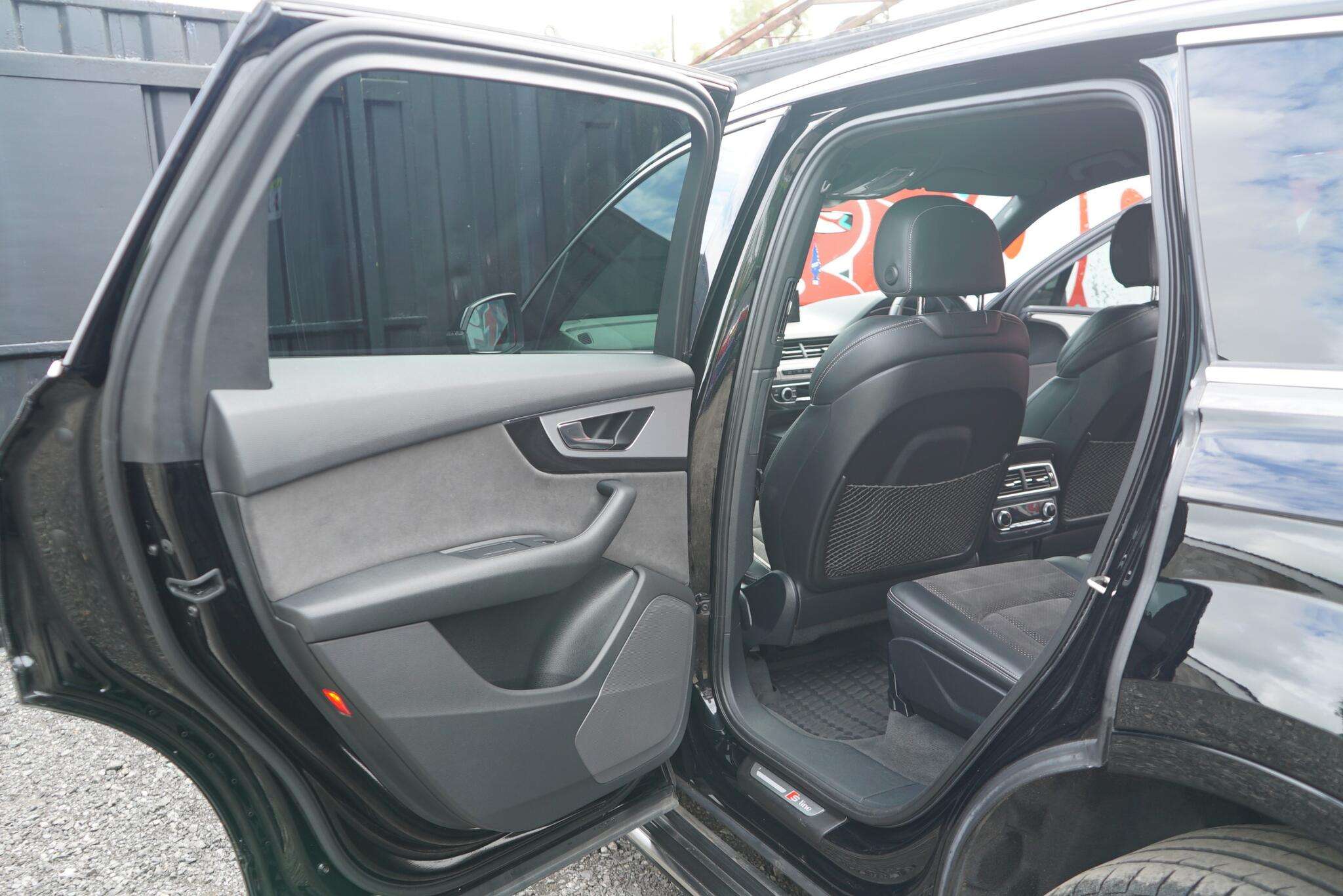 2016 AUDI Q7 2016 AUDI Q7