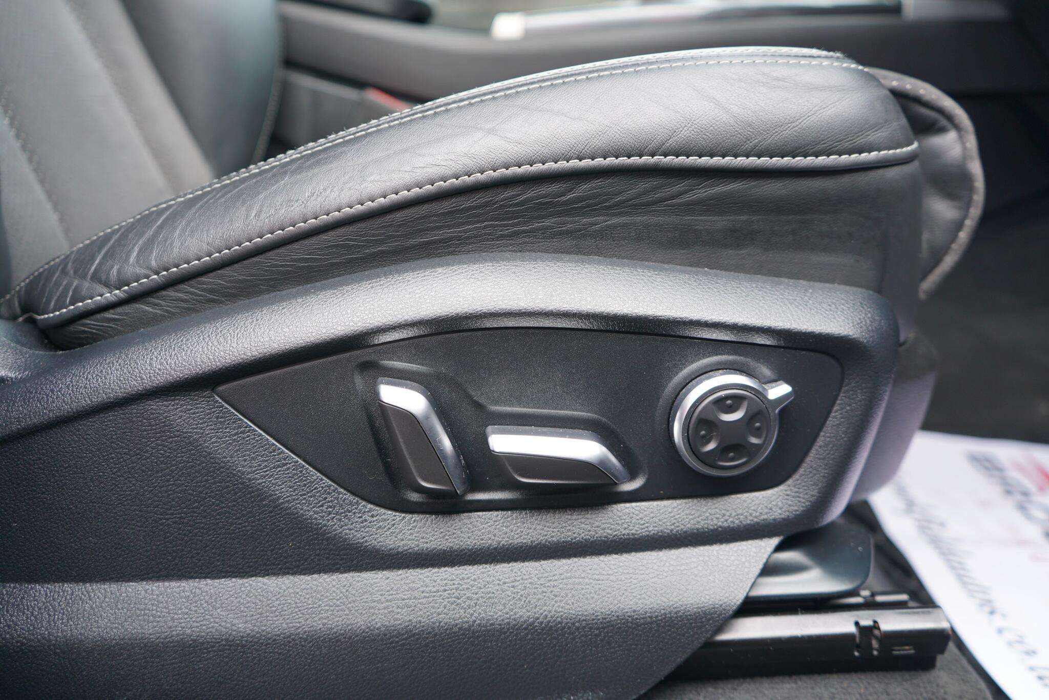 2016 AUDI Q7 2016 AUDI Q7