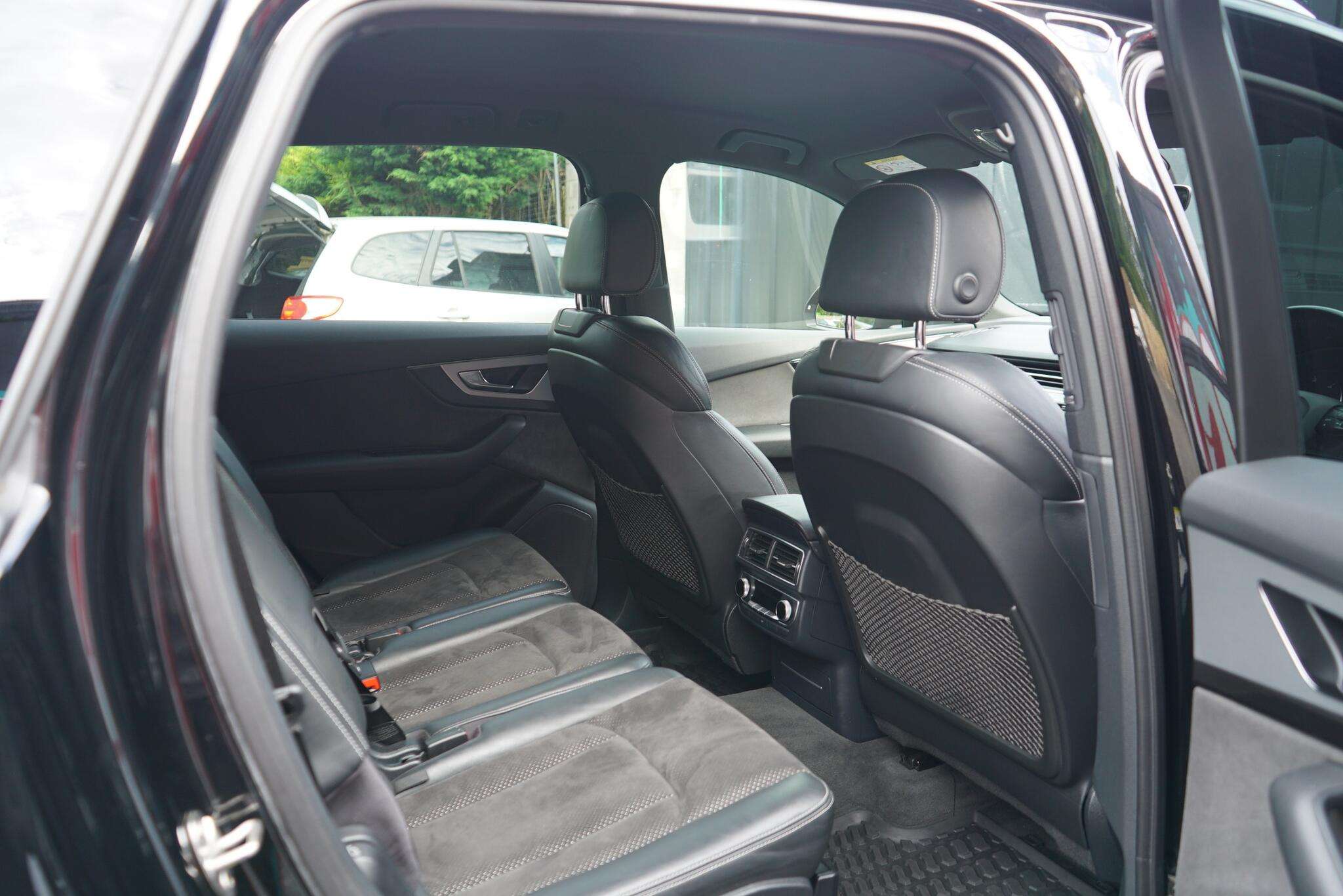 2016 AUDI Q7 2016 AUDI Q7