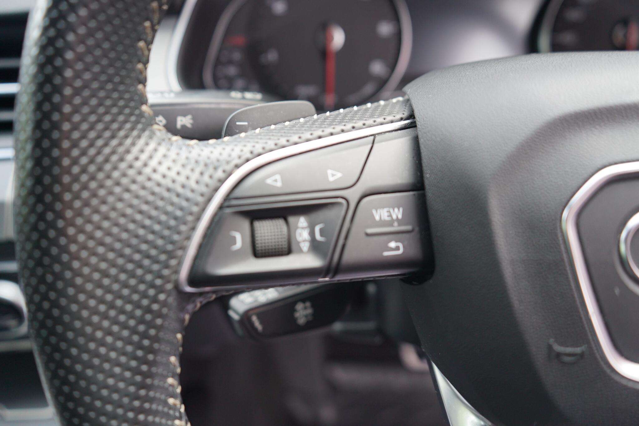 2016 AUDI Q7 2016 AUDI Q7
