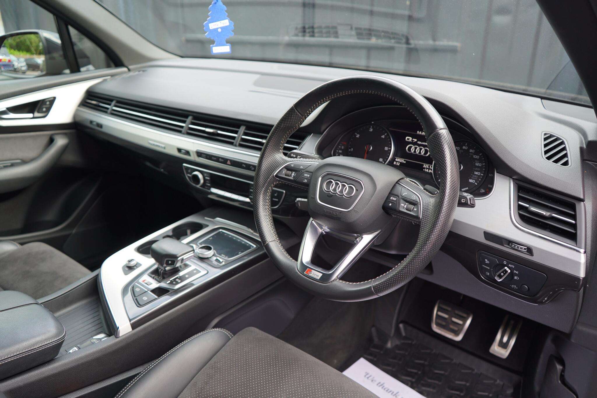 2016 AUDI Q7 2016 AUDI Q7