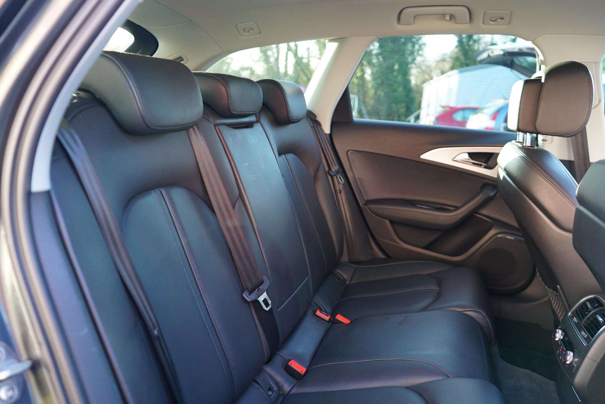 2015 AUDI RS6 AVANT 2015 AUDI RS6 AVANT