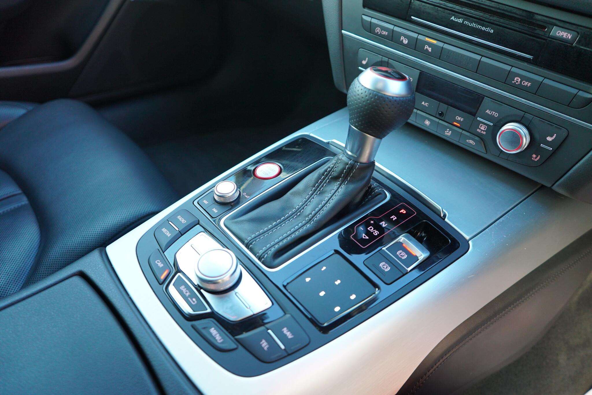 2015 AUDI RS6 AVANT 2015 AUDI RS6 AVANT