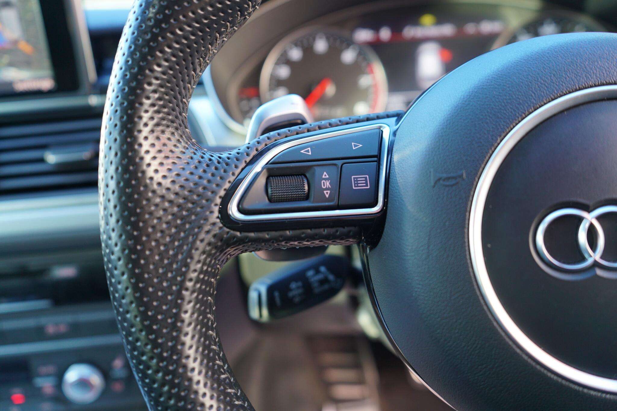 2015 AUDI RS6 AVANT 2015 AUDI RS6 AVANT