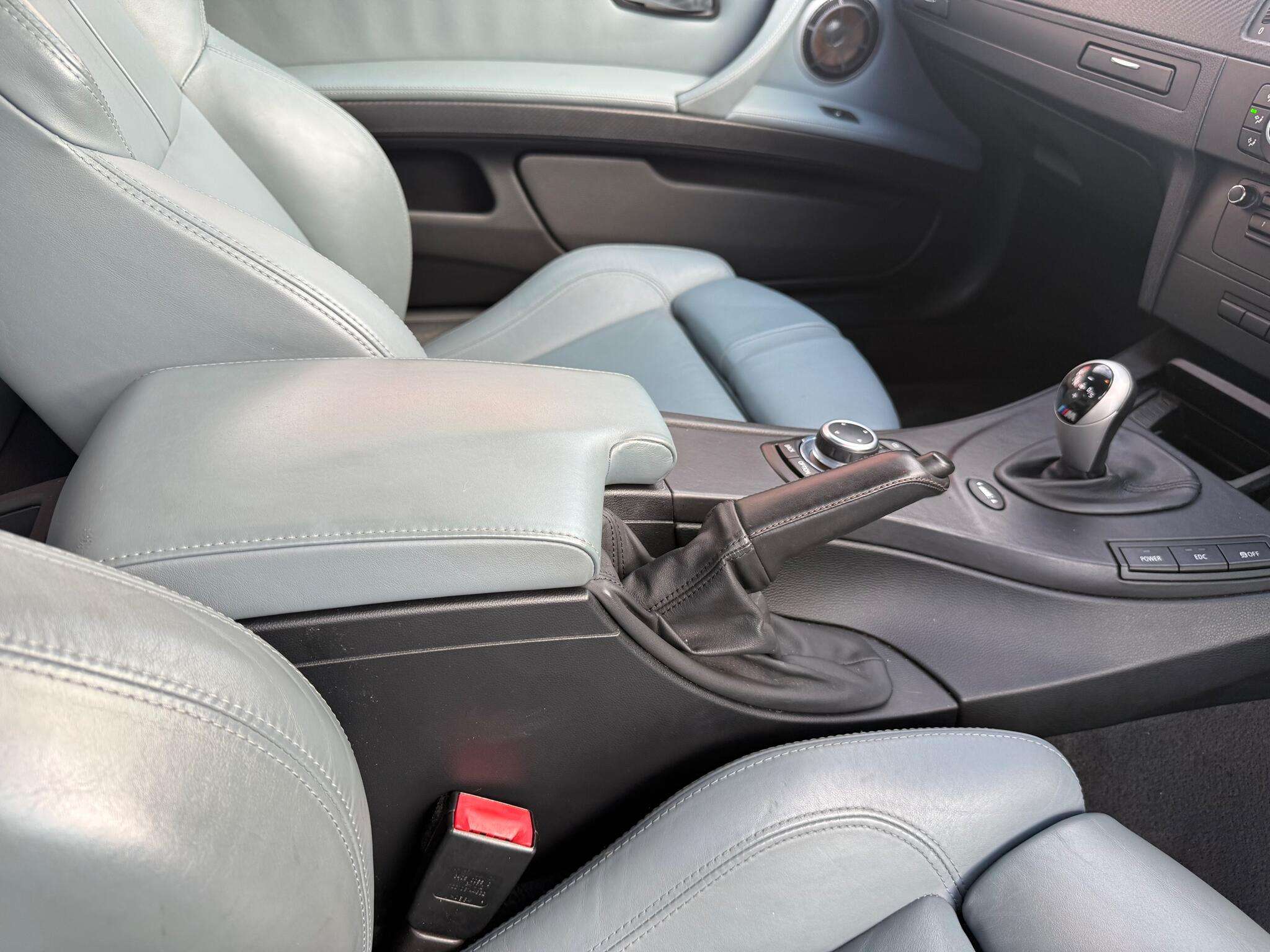 2012 BMW M3 2012 BMW M3