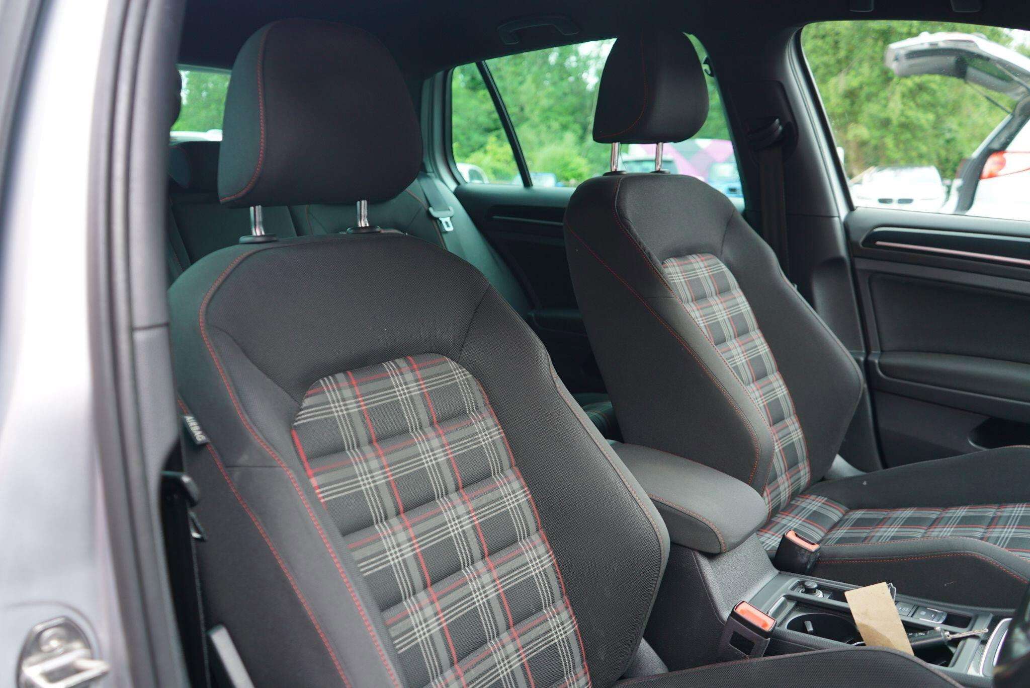 2017 VOLKSWAGEN GOLF 2017 VOLKSWAGEN GOLF