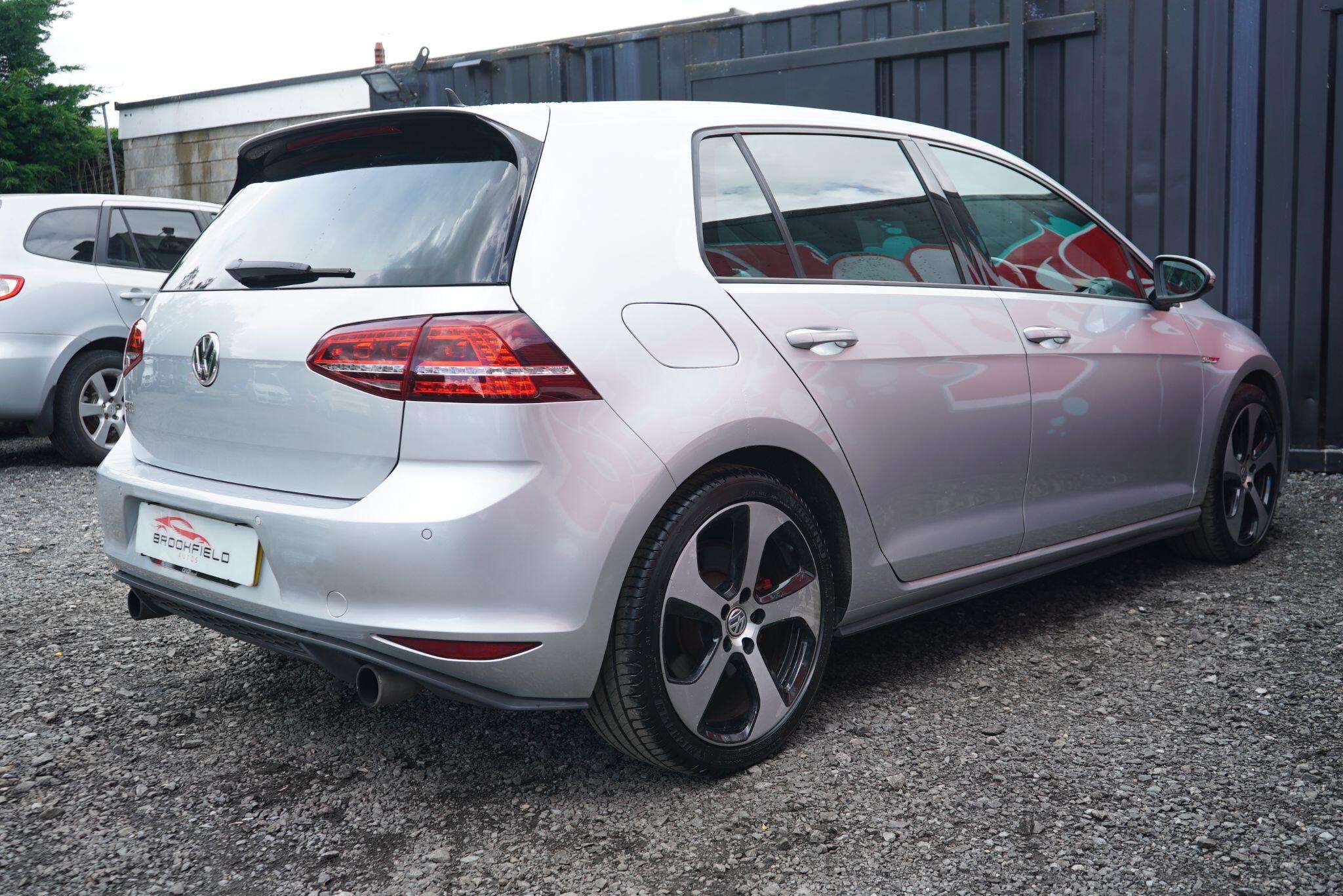 2017 VOLKSWAGEN GOLF 2017 VOLKSWAGEN GOLF