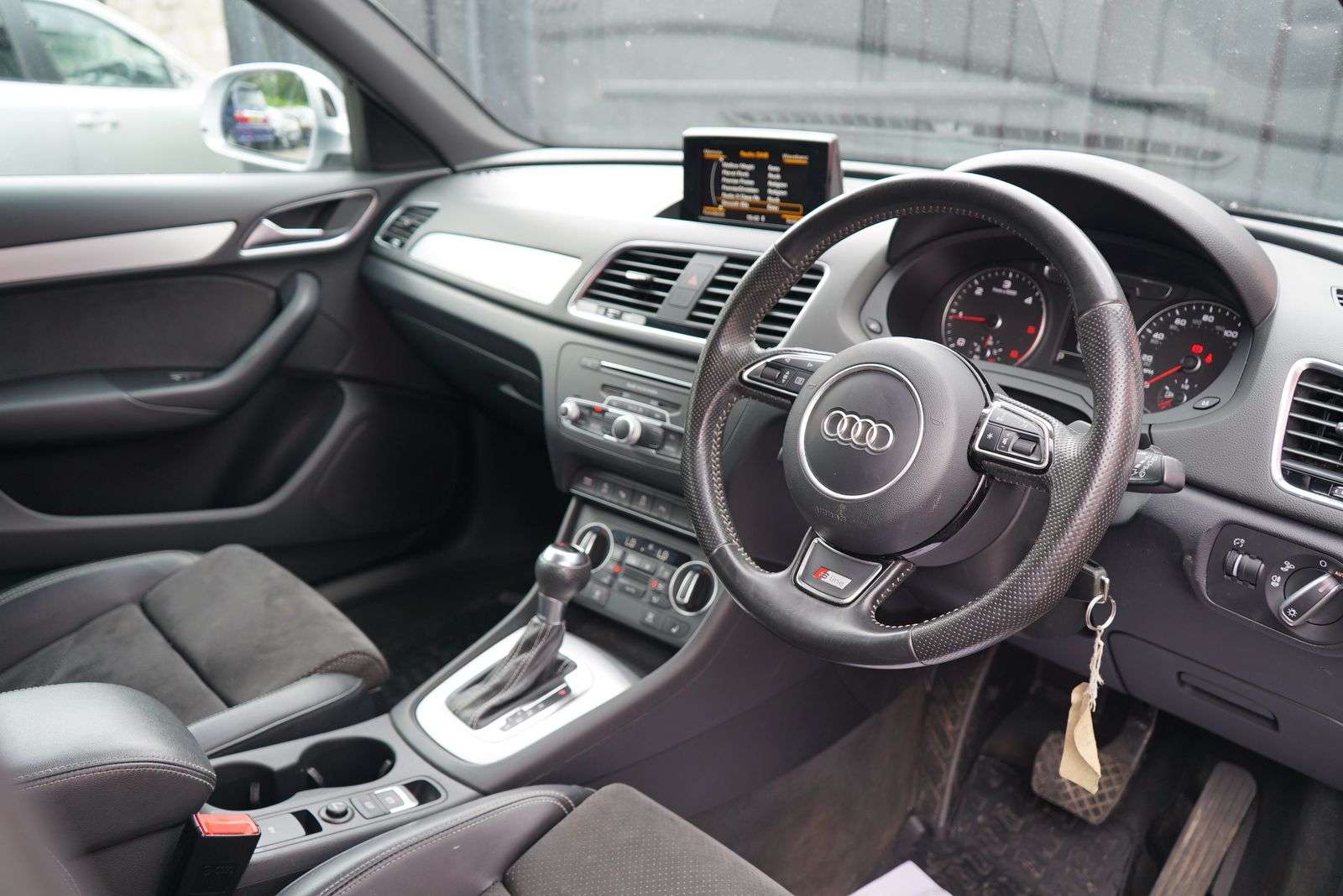 2015 AUDI Q3 2015 AUDI Q3