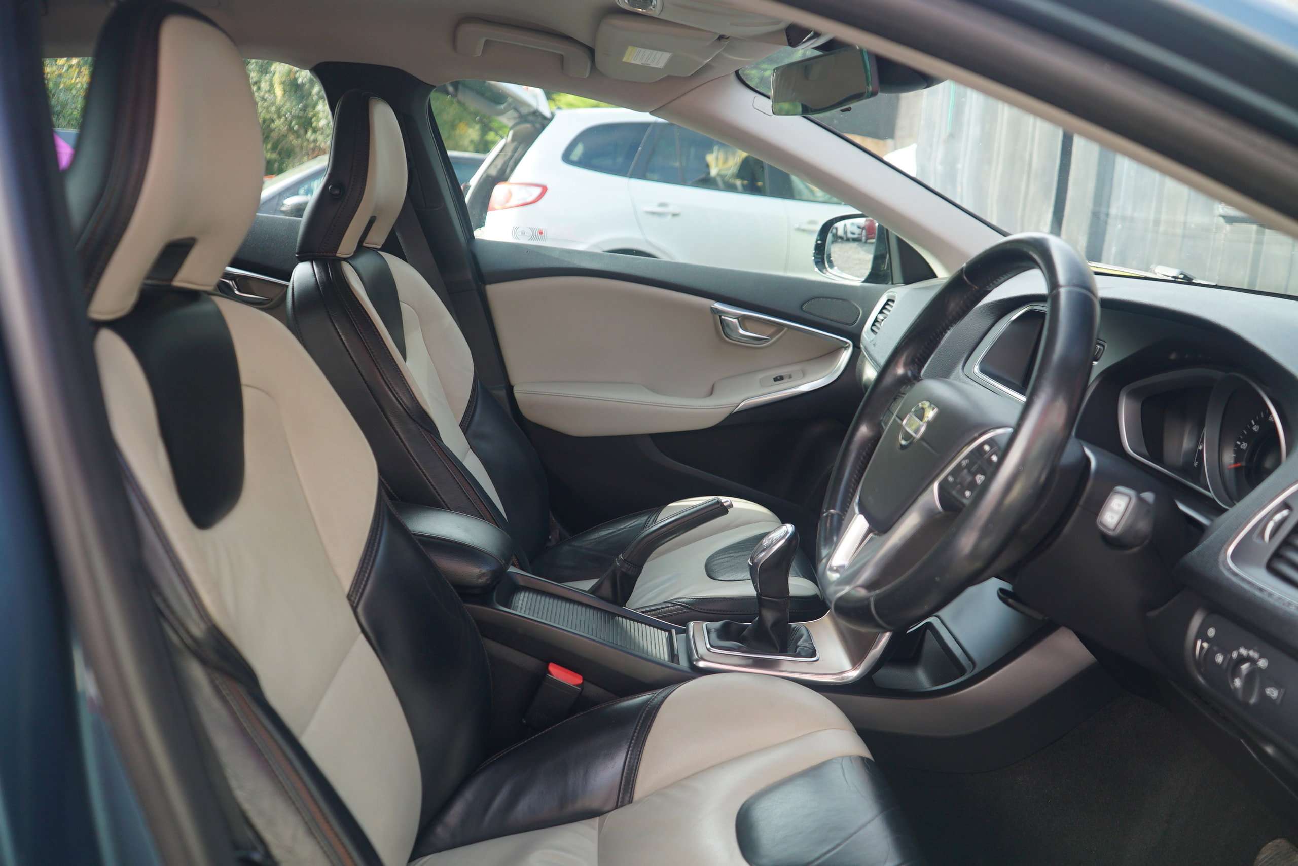 2013 VOLVO V40 CROSS COUNTRY 2013 VOLVO V40 CROSS COUNTRY