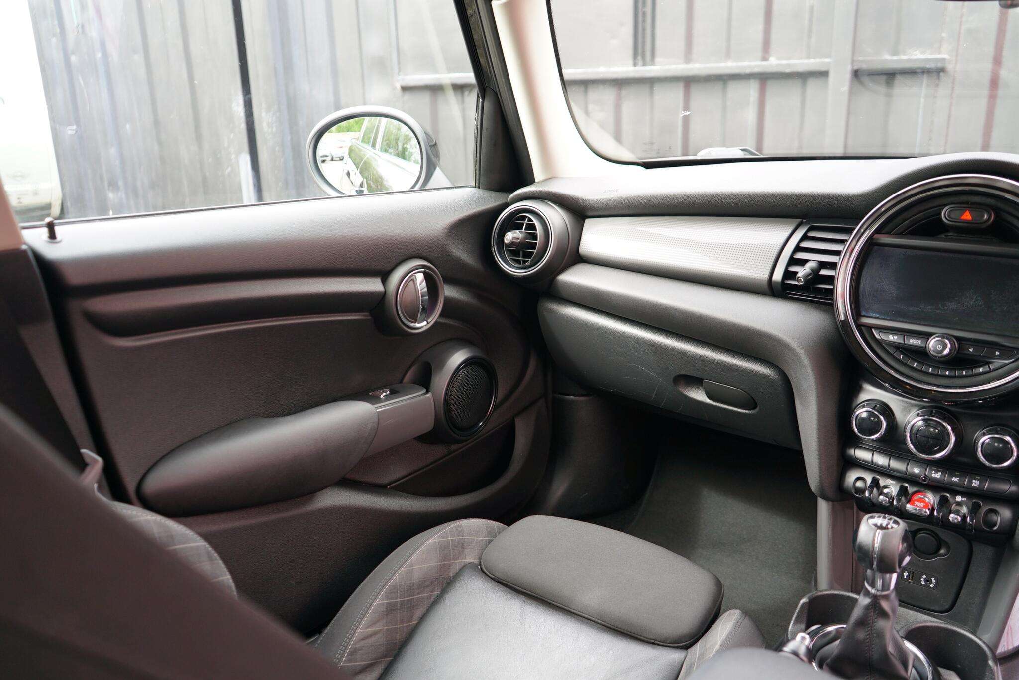 2015 MINI HATCH 2015 MINI HATCH