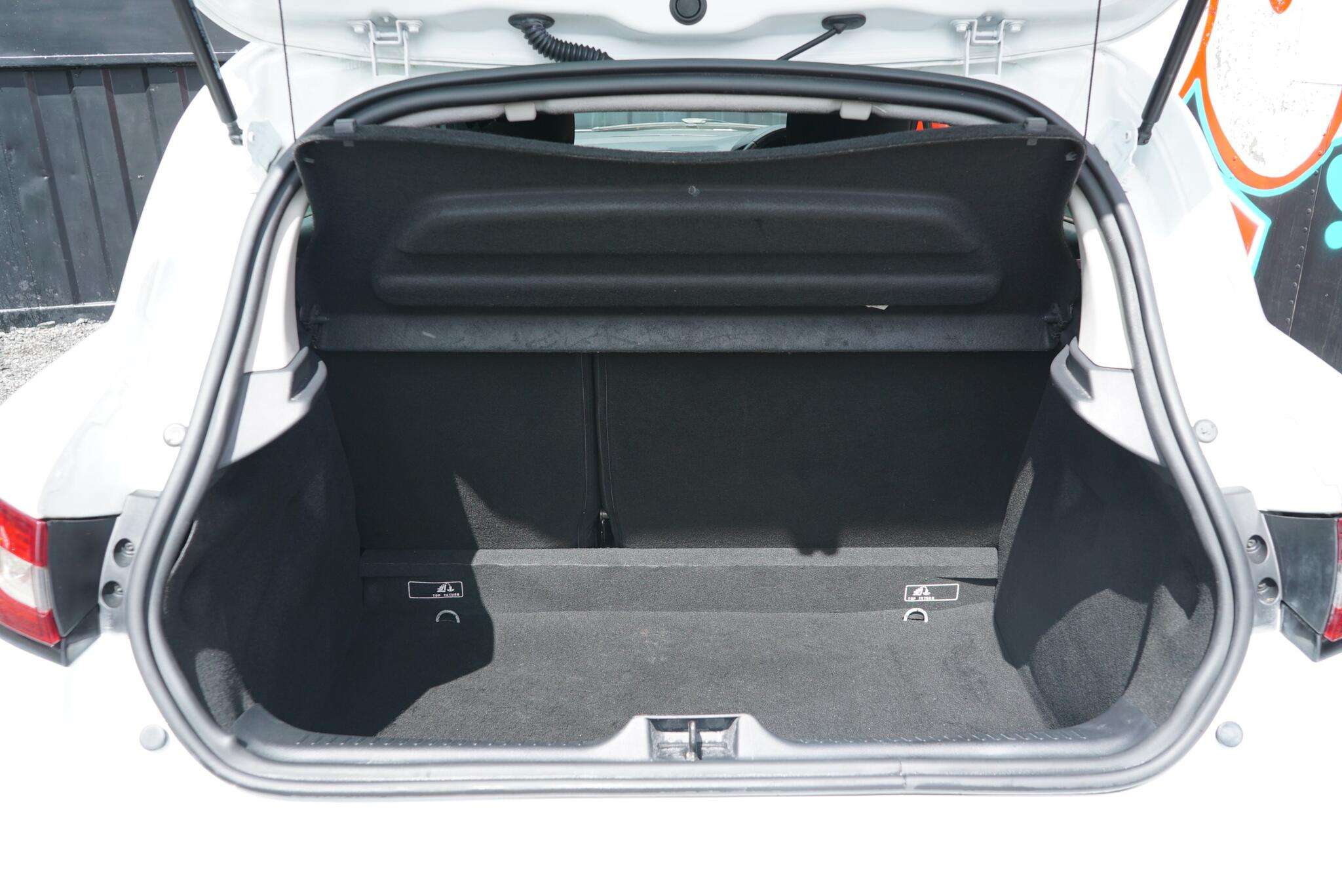 2016 RENAULT CLIO 2016 RENAULT CLIO