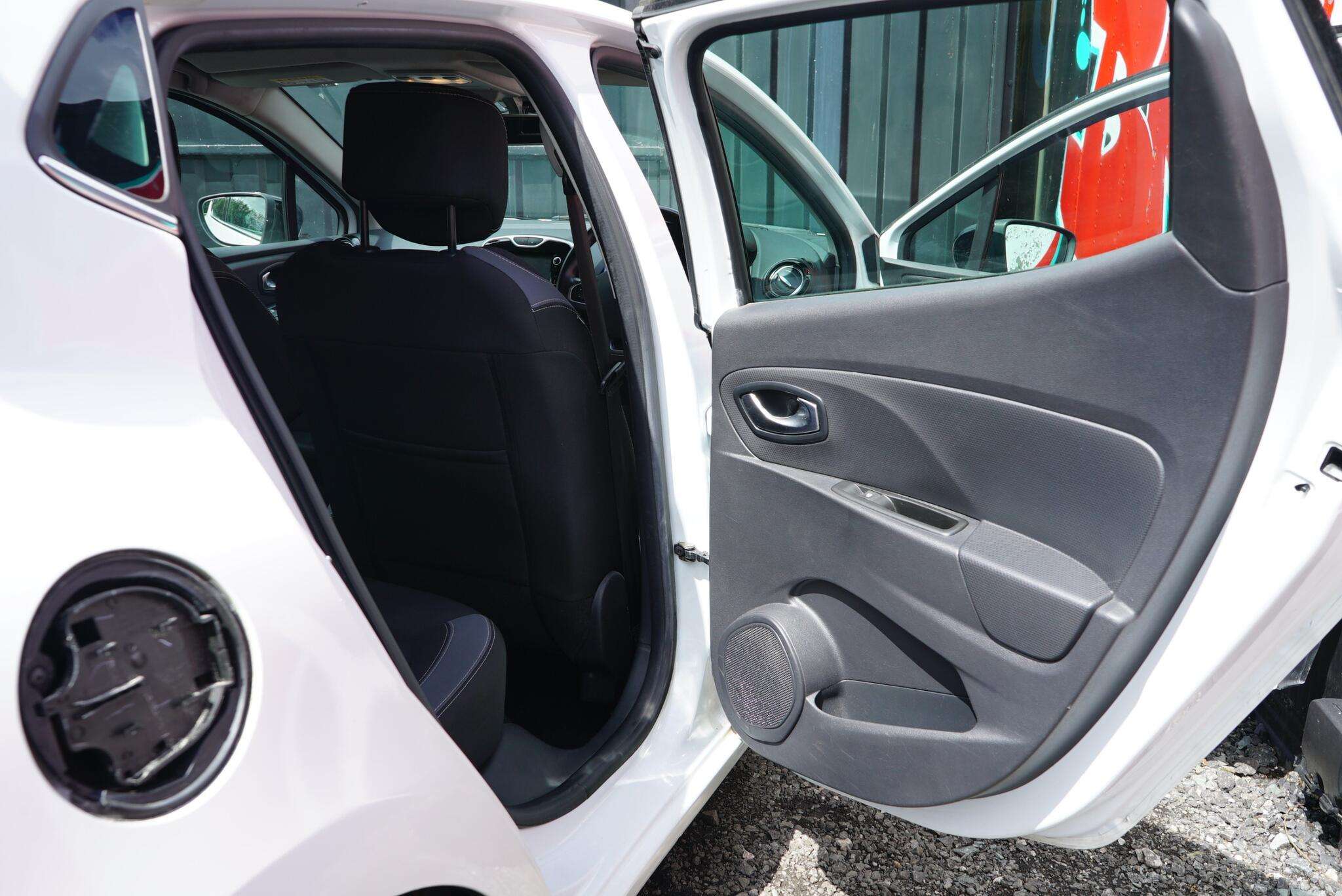 2016 RENAULT CLIO 2016 RENAULT CLIO