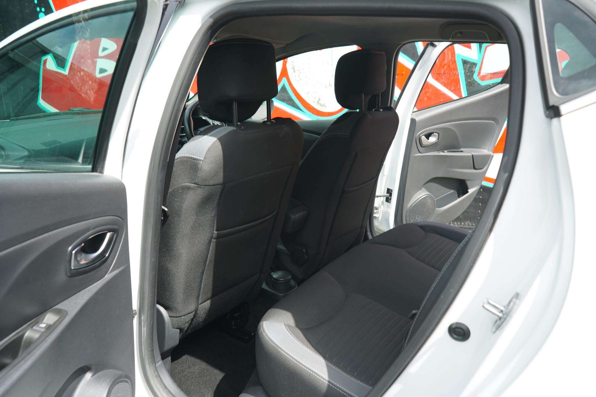 2016 RENAULT CLIO 2016 RENAULT CLIO