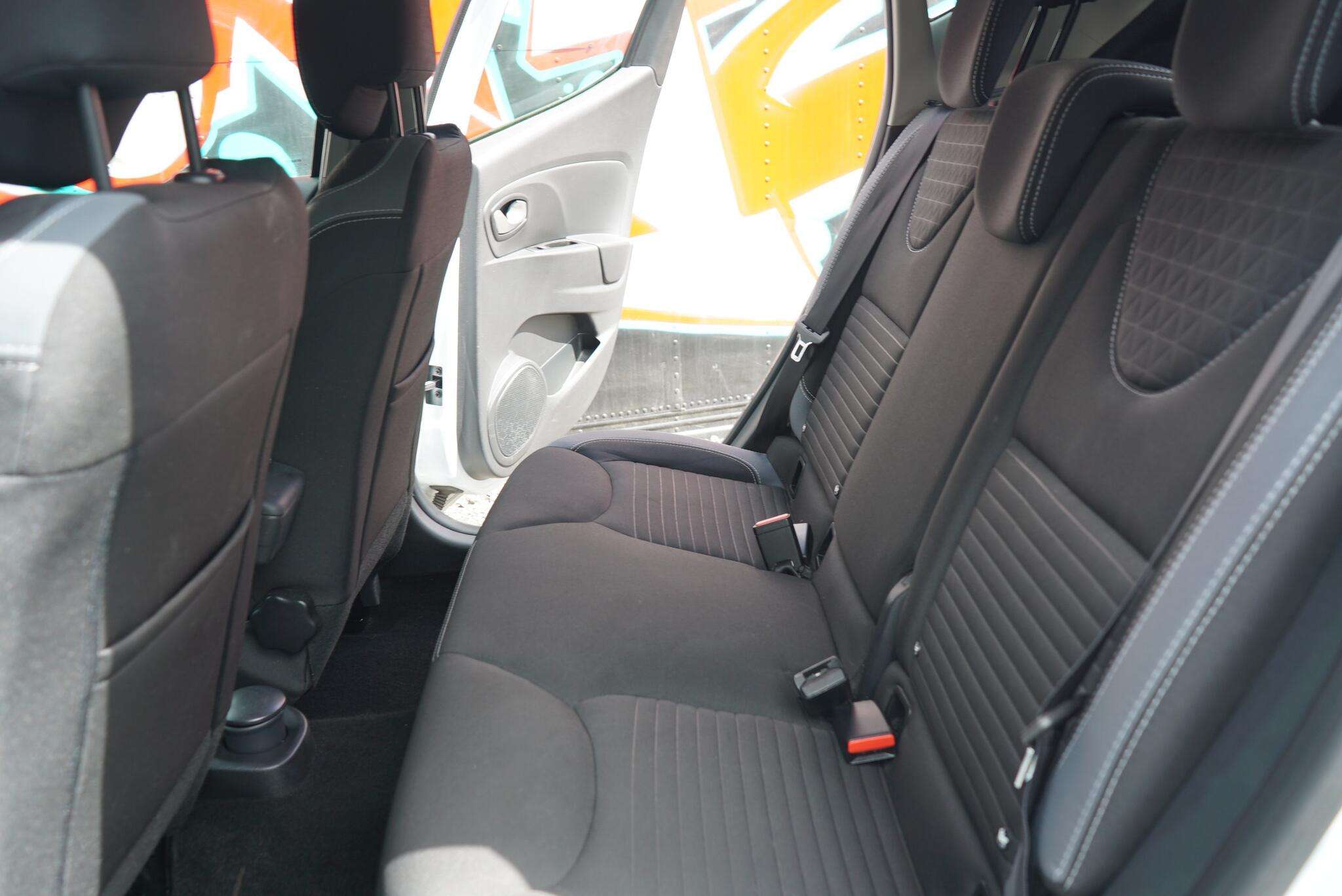 2016 RENAULT CLIO 2016 RENAULT CLIO