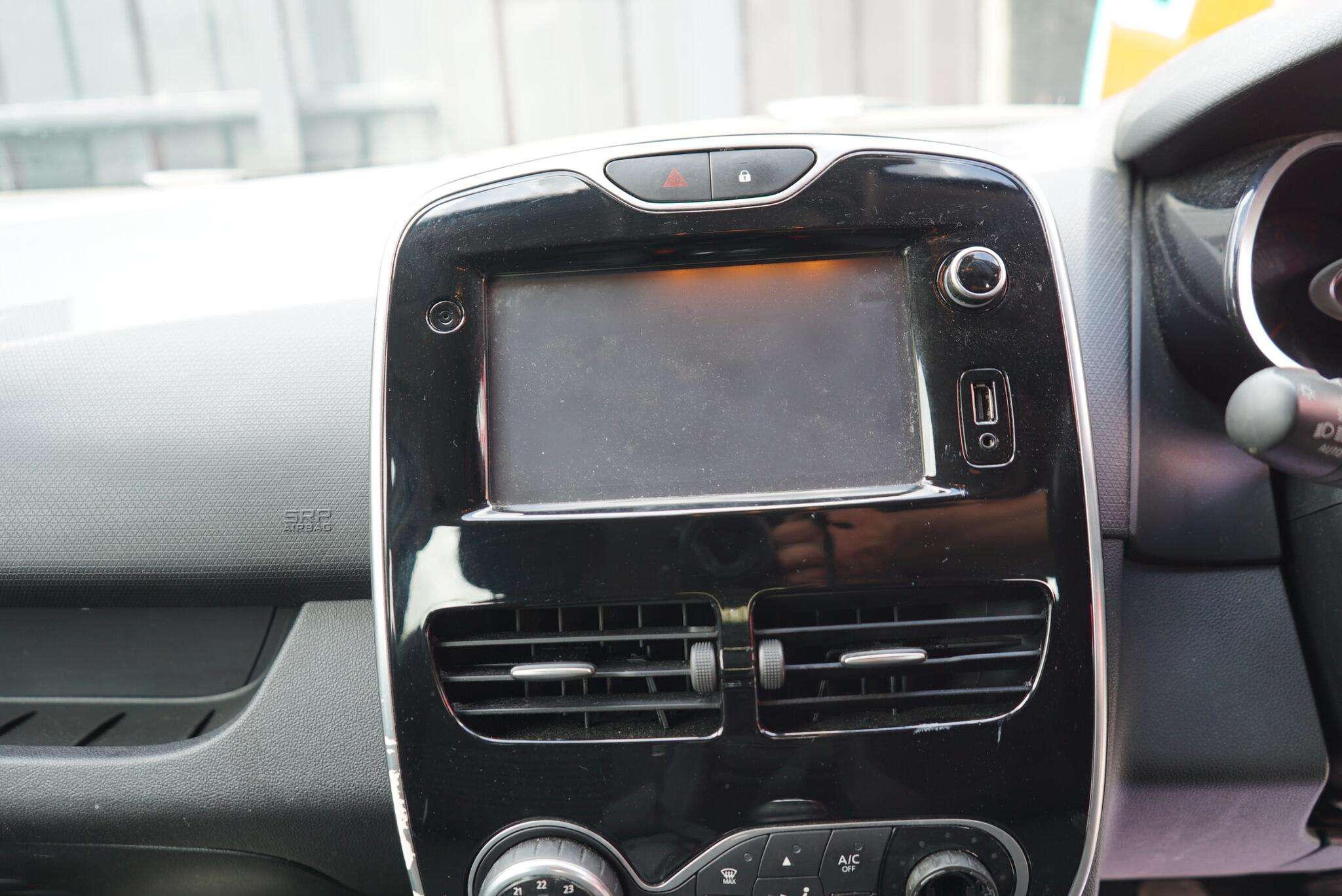 2016 RENAULT CLIO 2016 RENAULT CLIO