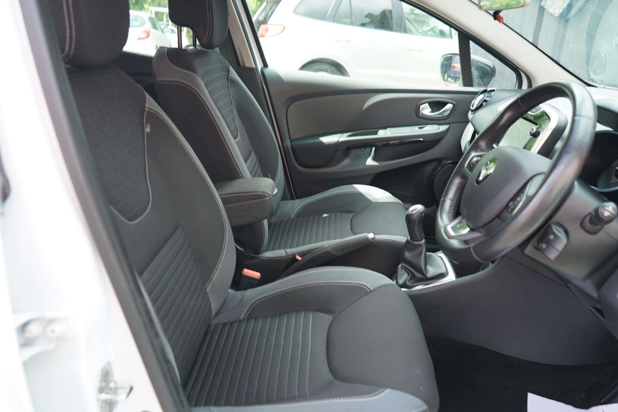2016 RENAULT CLIO 2016 RENAULT CLIO