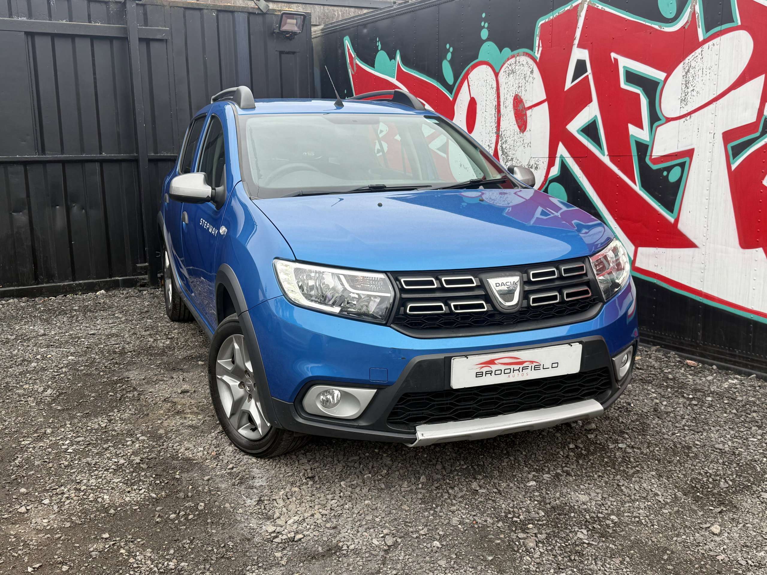A 2017 DACIA SANDERO STEPWAY 0.9 TCe Ambiance Hatchback 5dr Petrol Manual Euro 6 (s/s) (90 ps) A 2017 DACIA SANDERO STEPWAY 0.9 TCe Ambiance Hatchback 5dr Petrol Manual Euro 6 (s/s) (90 ps)