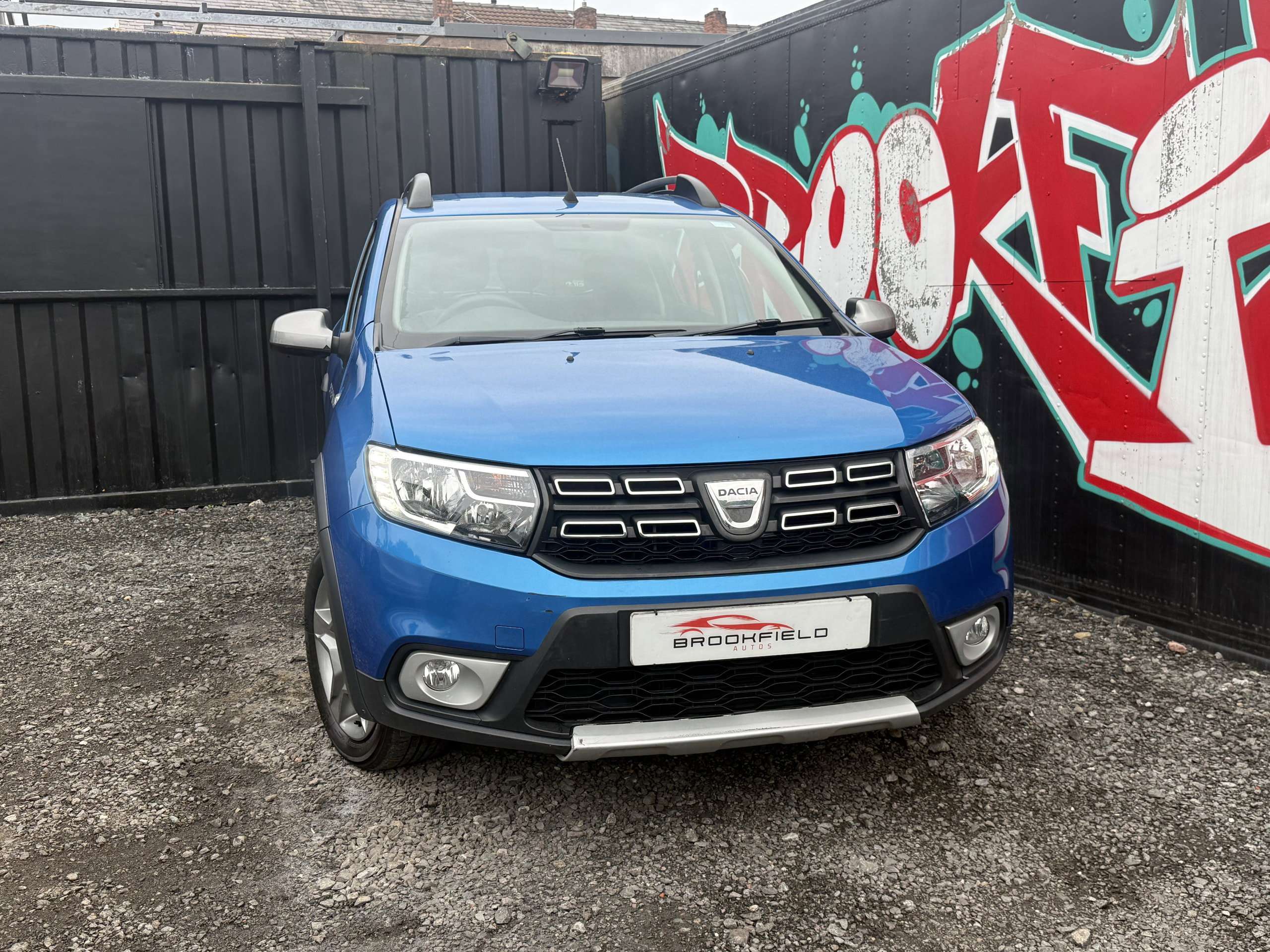 A 2017 DACIA SANDERO STEPWAY 0.9 TCe Ambiance Hatchback 5dr Petrol Manual Euro 6 (s/s) (90 ps) A 2017 DACIA SANDERO STEPWAY 0.9 TCe Ambiance Hatchback 5dr Petrol Manual Euro 6 (s/s) (90 ps)
