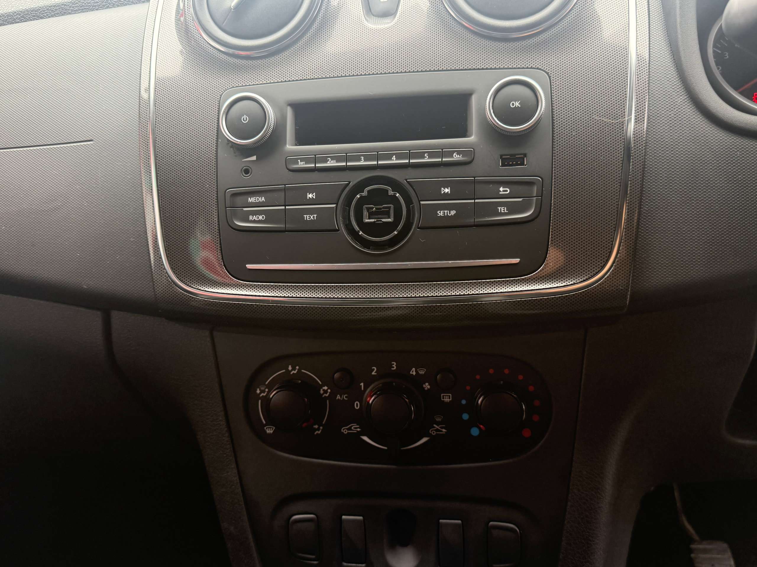 2017 DACIA SANDERO STEPWAY 2017 DACIA SANDERO STEPWAY