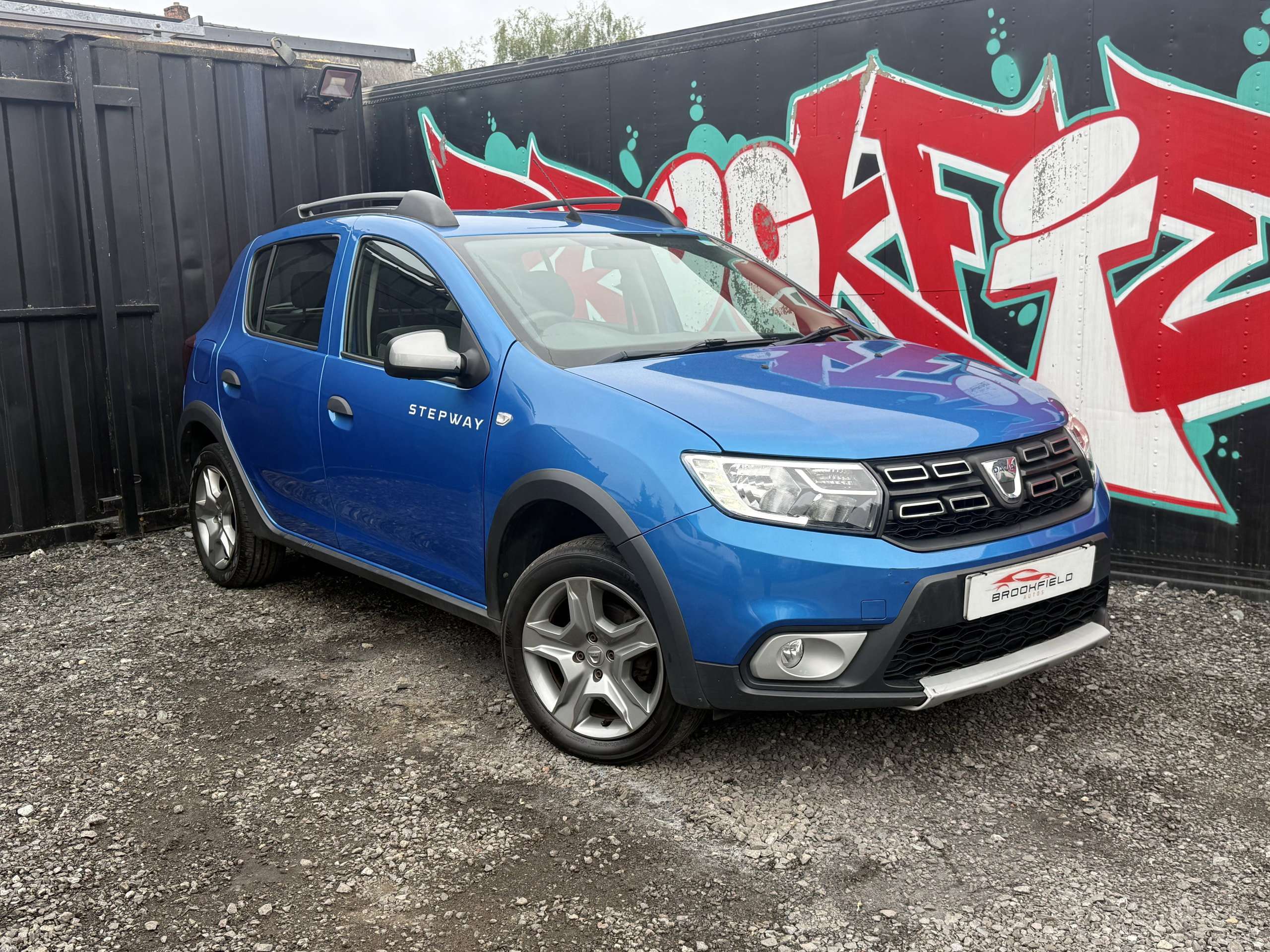 A 2017 DACIA SANDERO STEPWAY 0.9 TCe Ambiance Hatchback 5dr Petrol Manual Euro 6 (s/s) (90 ps) A 2017 DACIA SANDERO STEPWAY 0.9 TCe Ambiance Hatchback 5dr Petrol Manual Euro 6 (s/s) (90 ps)