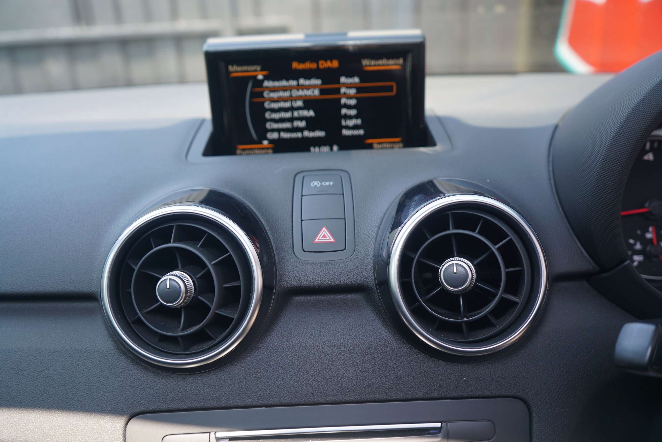 2015 AUDI A1 2015 AUDI A1