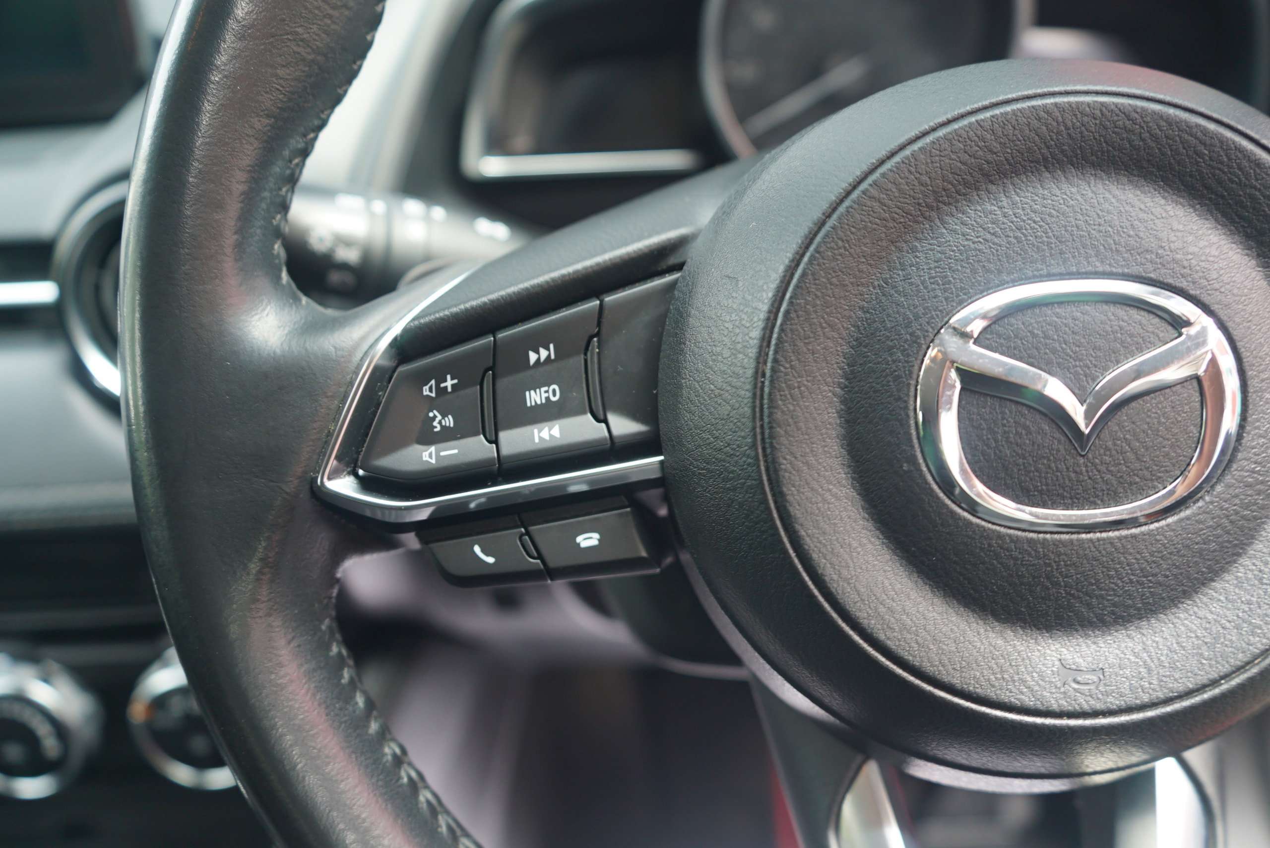 2018 MAZDA MAZDA2 2018 MAZDA MAZDA2