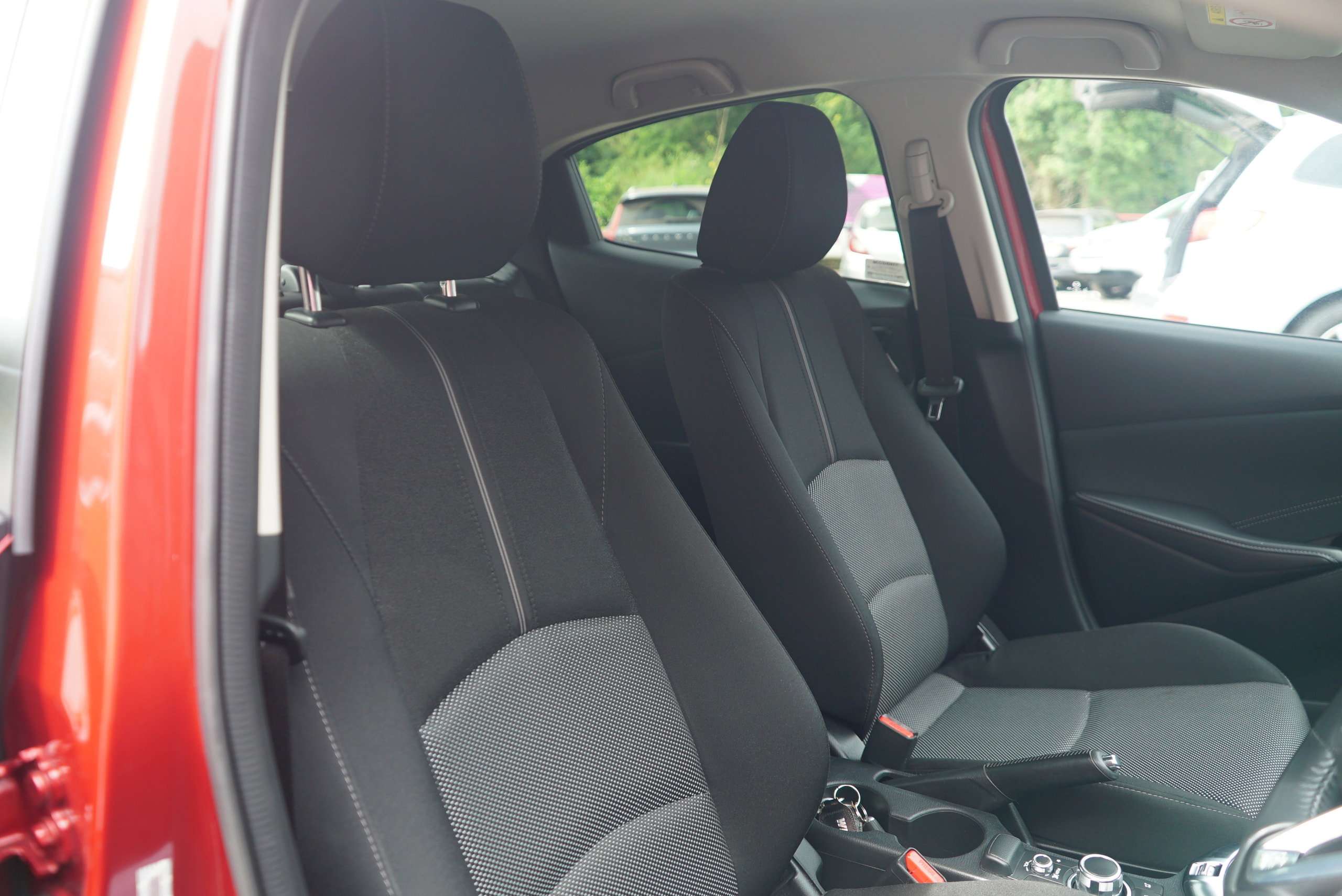 2018 MAZDA MAZDA2 2018 MAZDA MAZDA2
