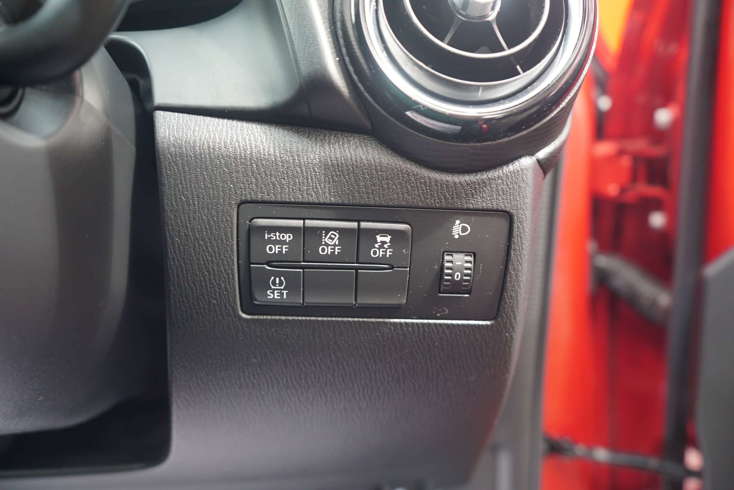 2018 MAZDA MAZDA2 2018 MAZDA MAZDA2