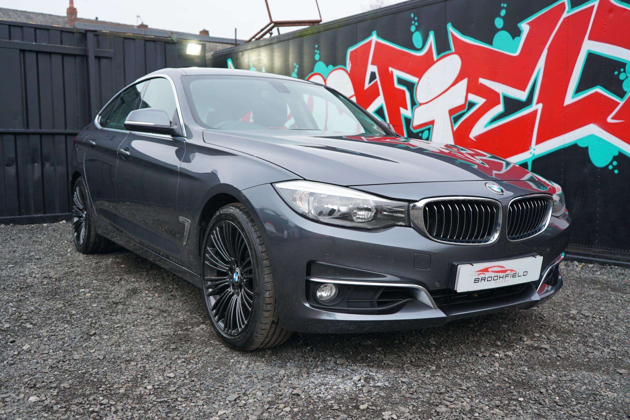 A 2015 BMW 3 SERIES GRAN TURISMO 3.0 330d Luxury GT 5dr Diesel Auto xDrive Euro 6 (s/s) (258 ps) A 2015 BMW 3 SERIES GRAN TURISMO 3.0 330d Luxury GT 5dr Diesel Auto xDrive Euro 6 (s/s) (258 ps)