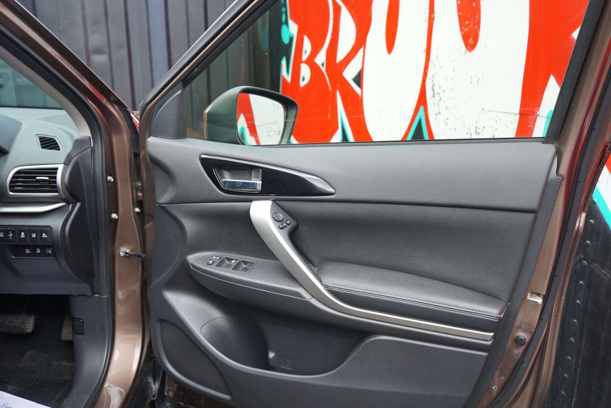 2018 MITSUBISHI ECLIPSE CROSS 2018 MITSUBISHI ECLIPSE CROSS